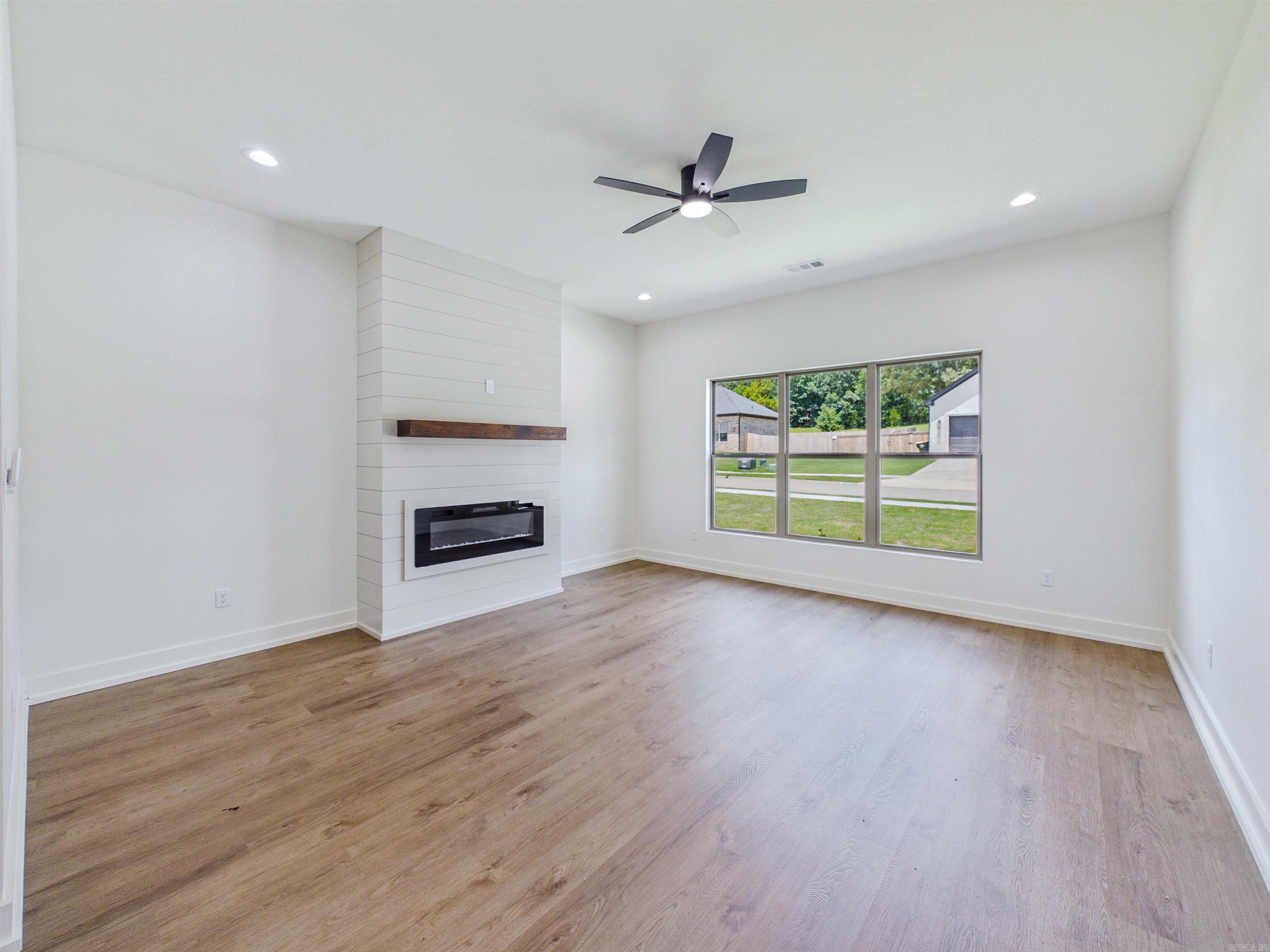 RIDGE VIEW - Residential