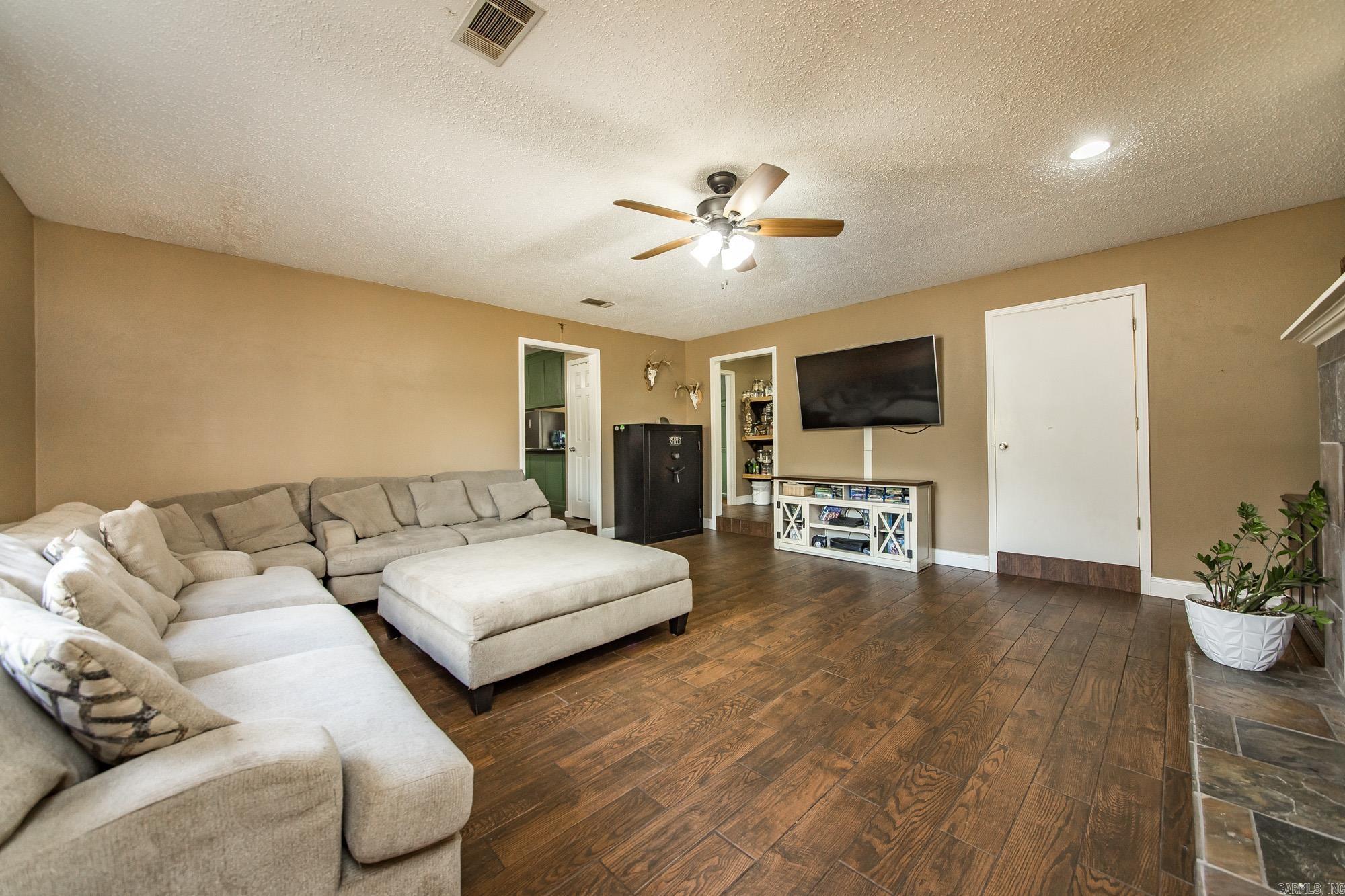 TANGLEWOOD ACRES - Residential