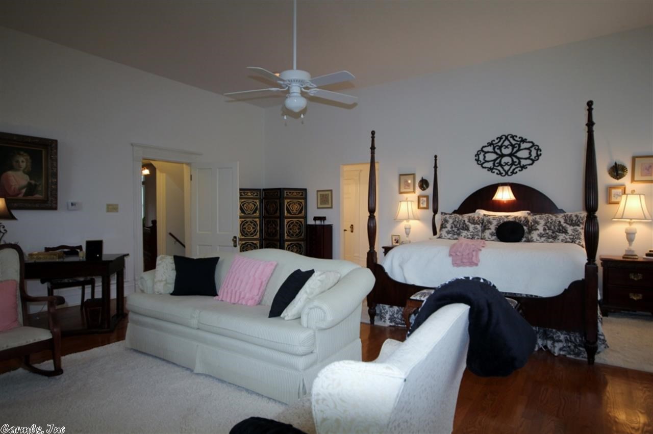 CITY OF LR L1 - Residential