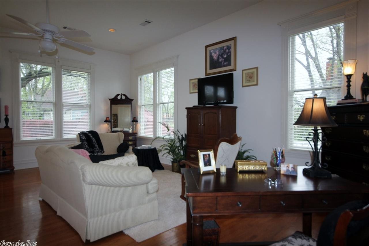 CITY OF LR L1 - Residential