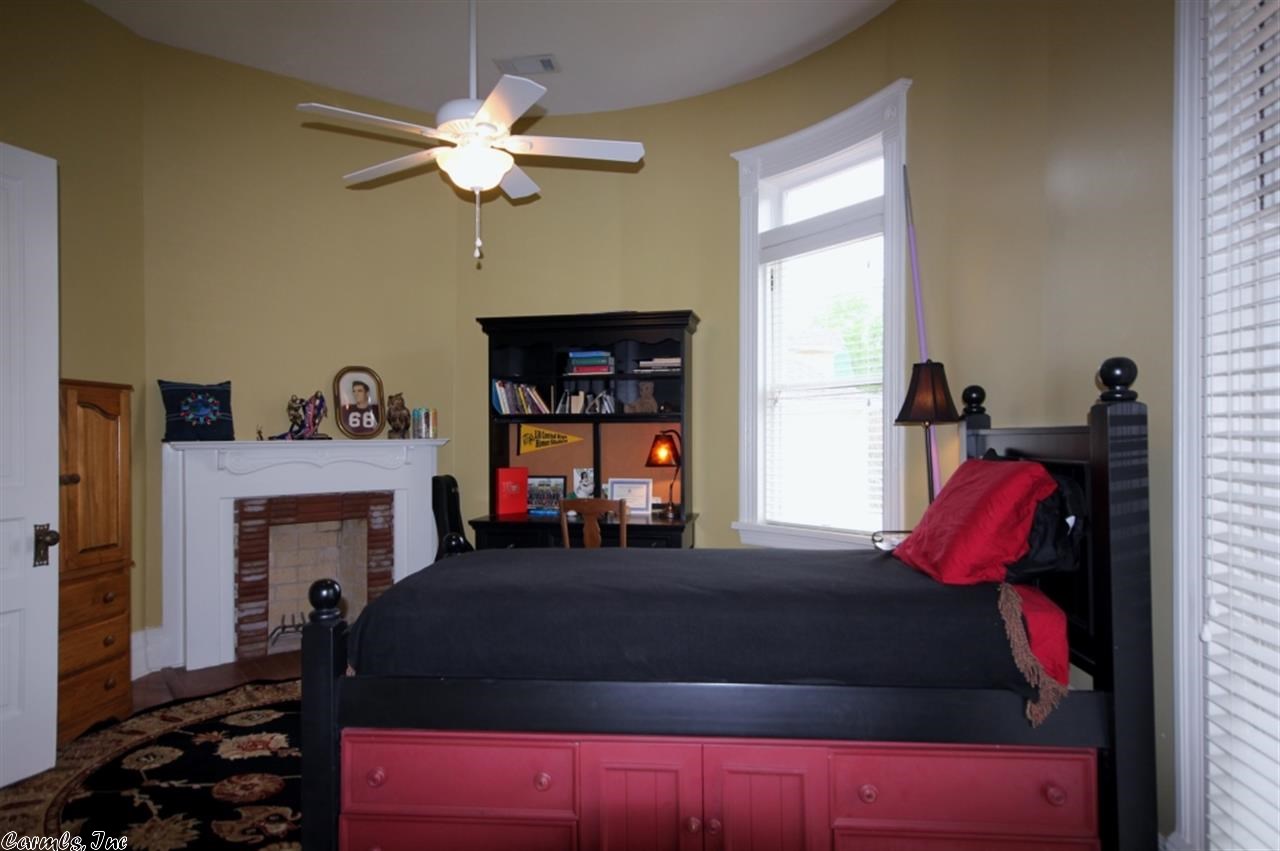 CITY OF LR L1 - Residential