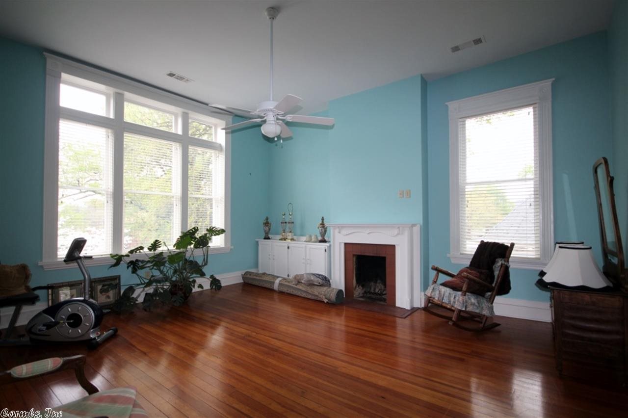 CITY OF LR L1 - Residential