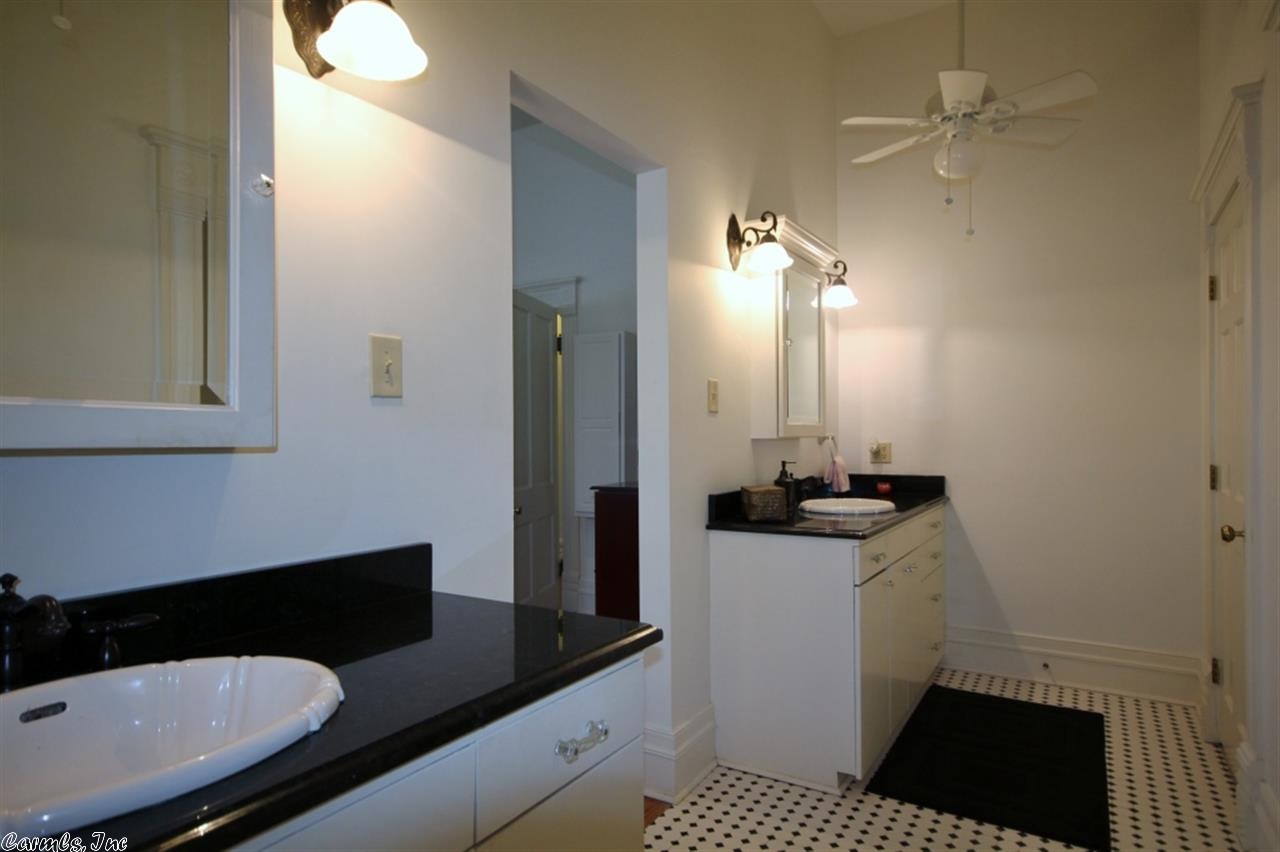 CITY OF LR L1 - Residential