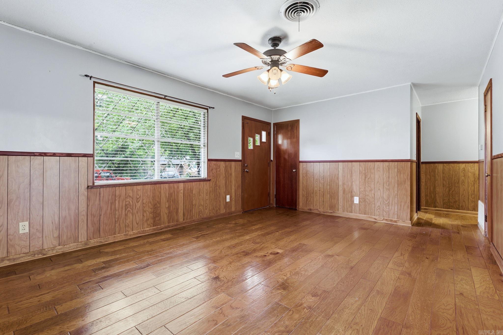 NORTH LAKEVIEW - Residential
