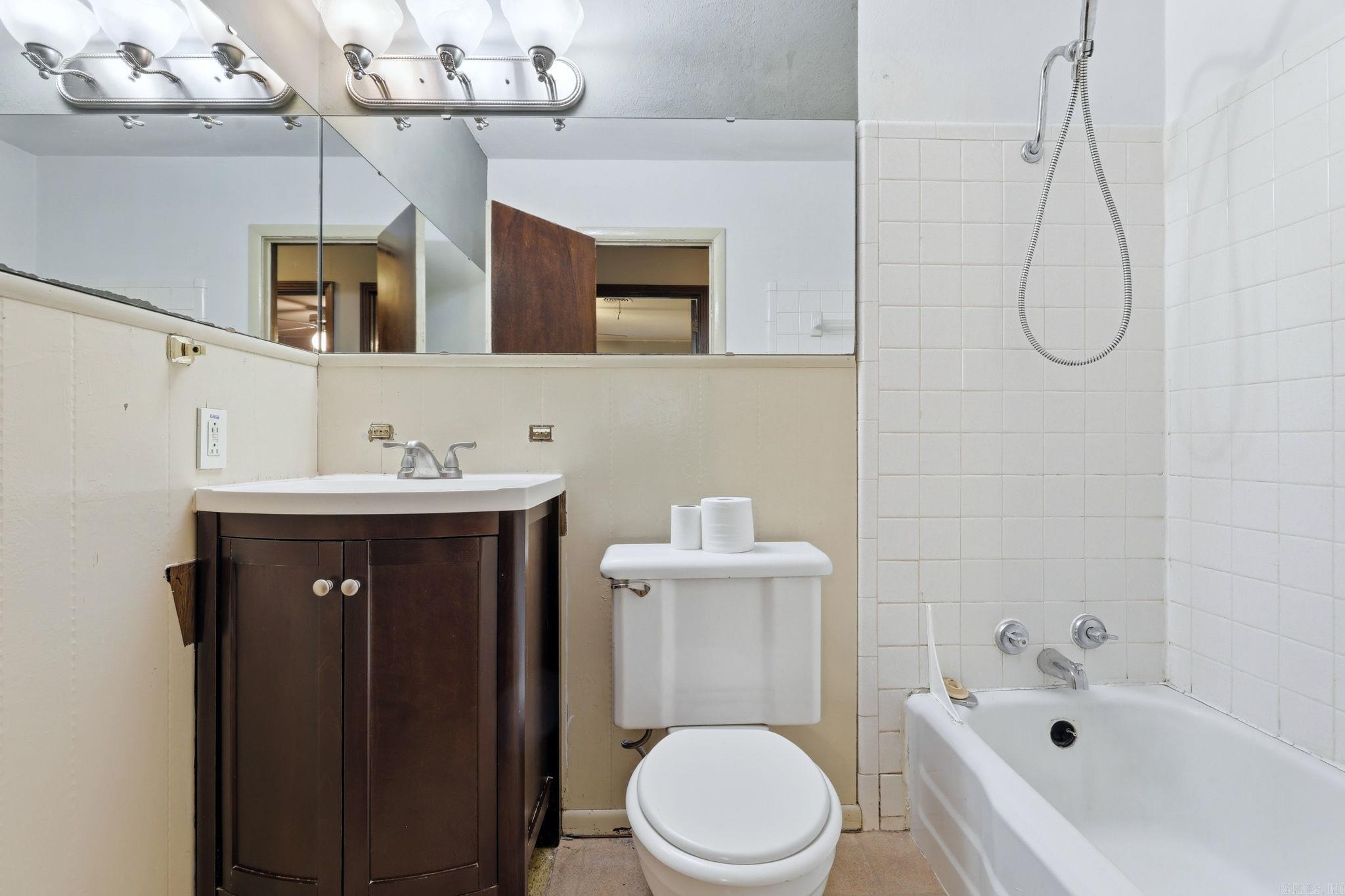 NORTH LAKEVIEW - Residential