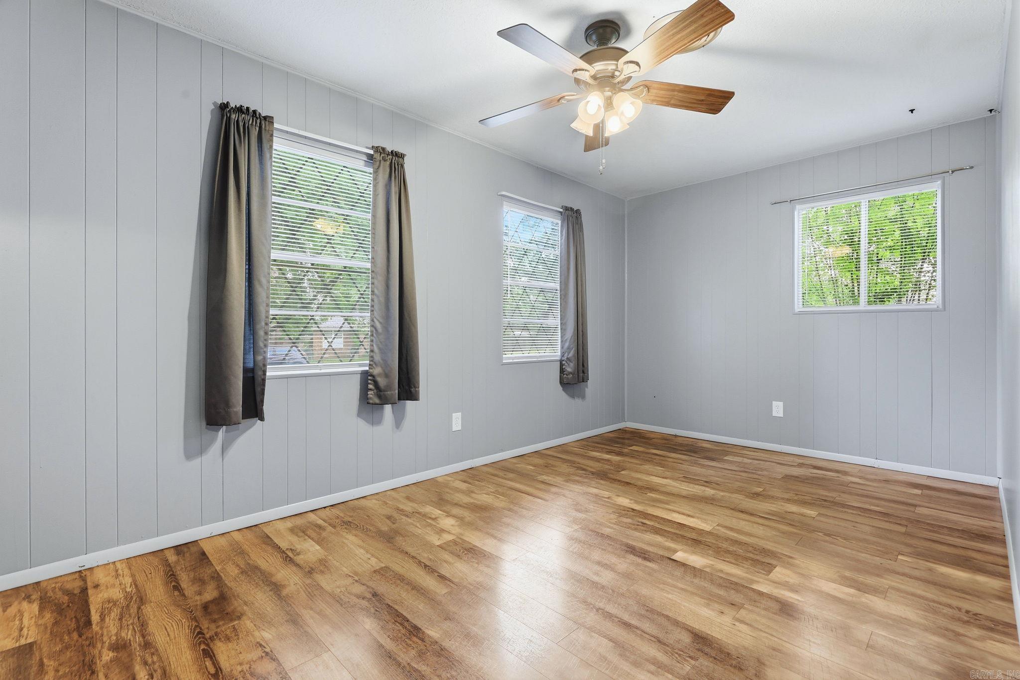 NORTH LAKEVIEW - Residential