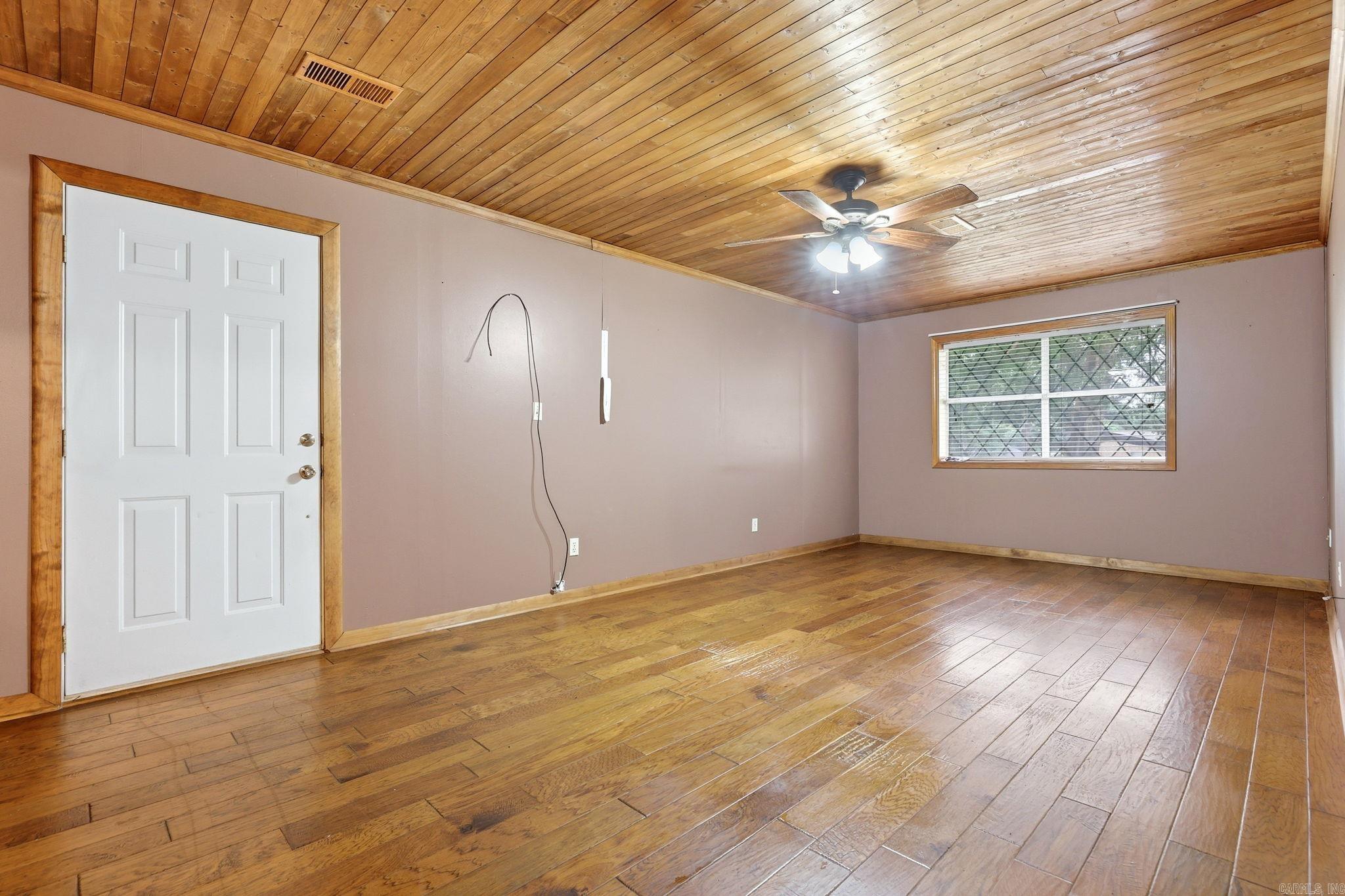 NORTH LAKEVIEW - Residential