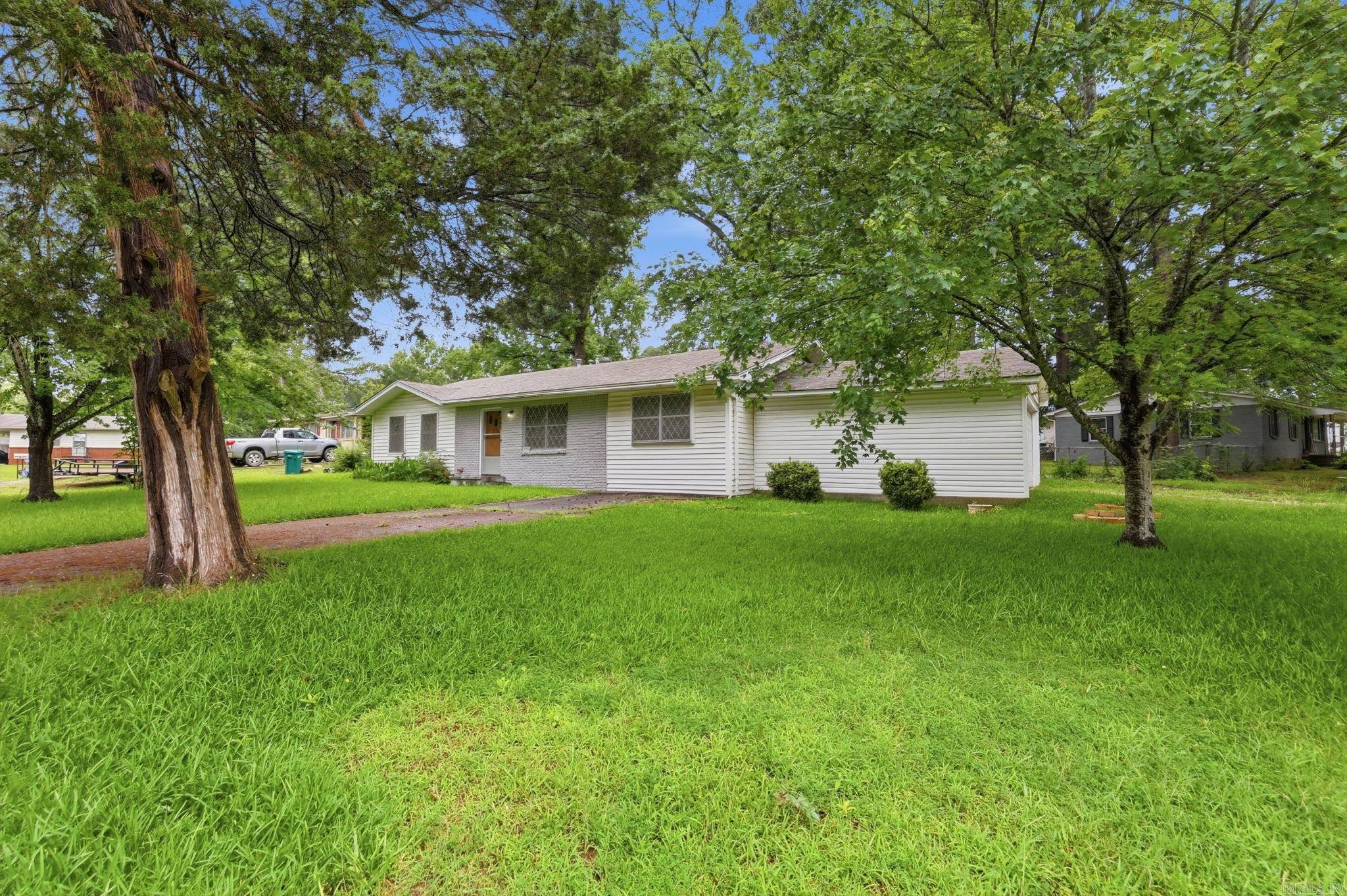 NORTH LAKEVIEW - Residential