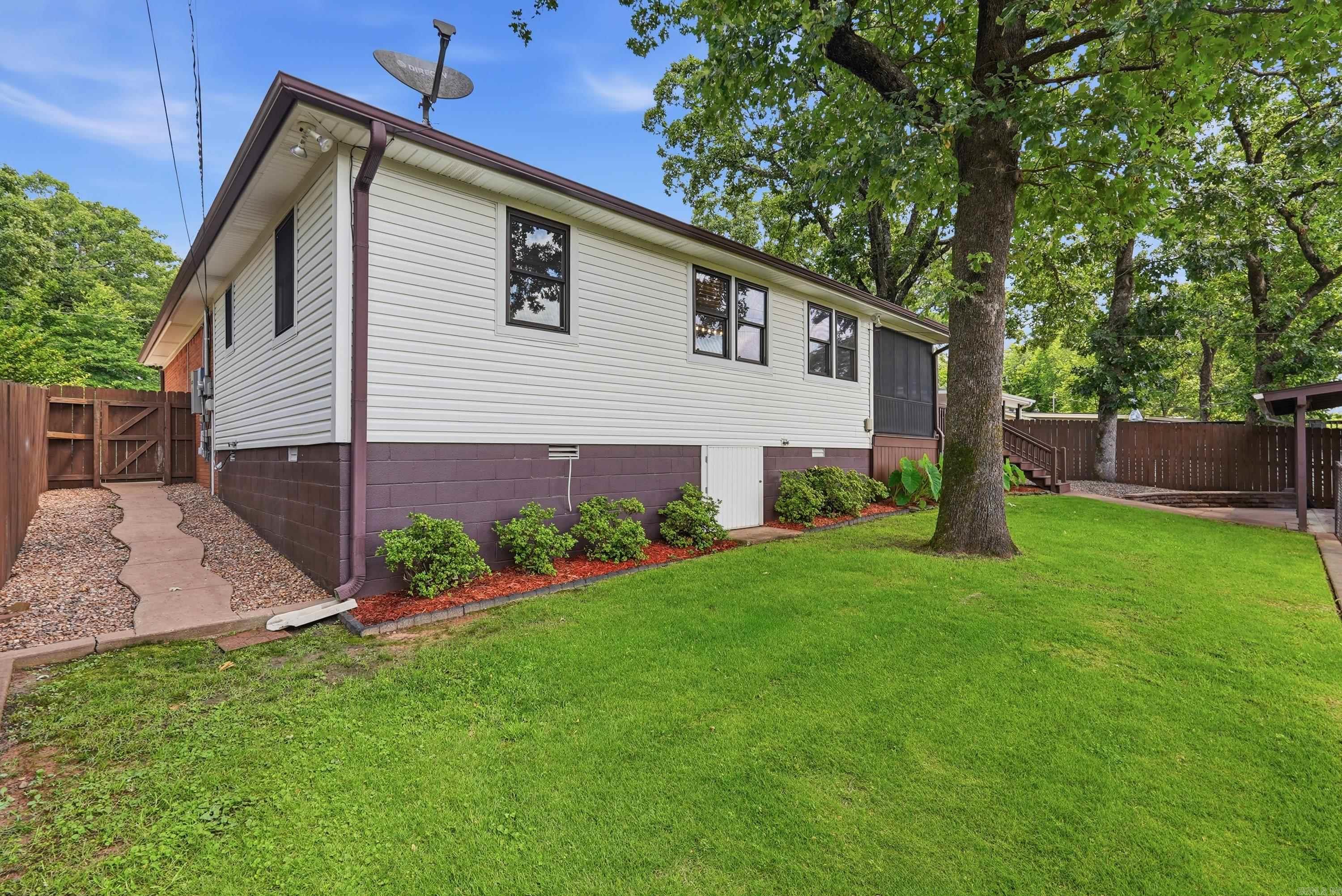 INDIAN HILLS - Residential