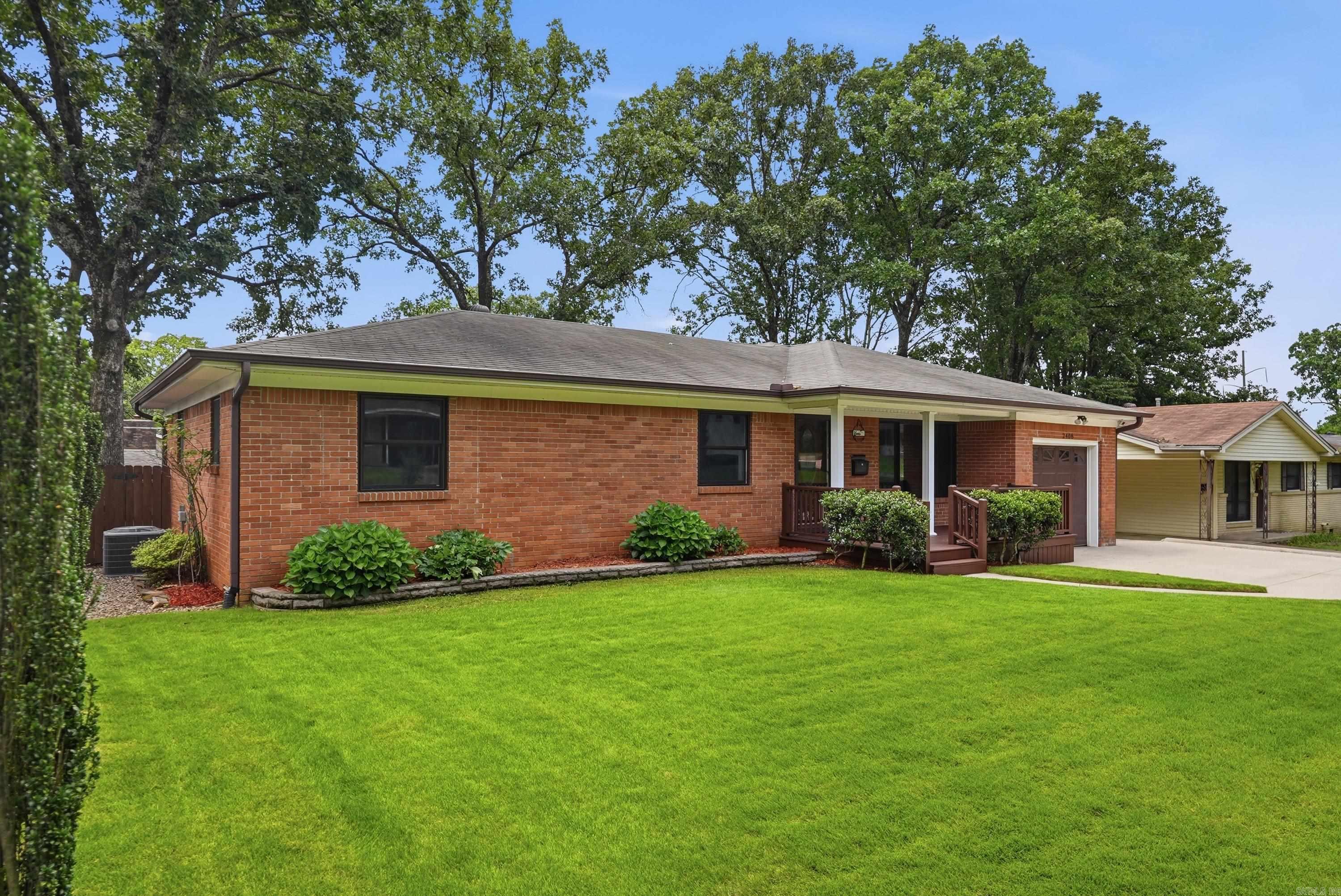 INDIAN HILLS - Residential