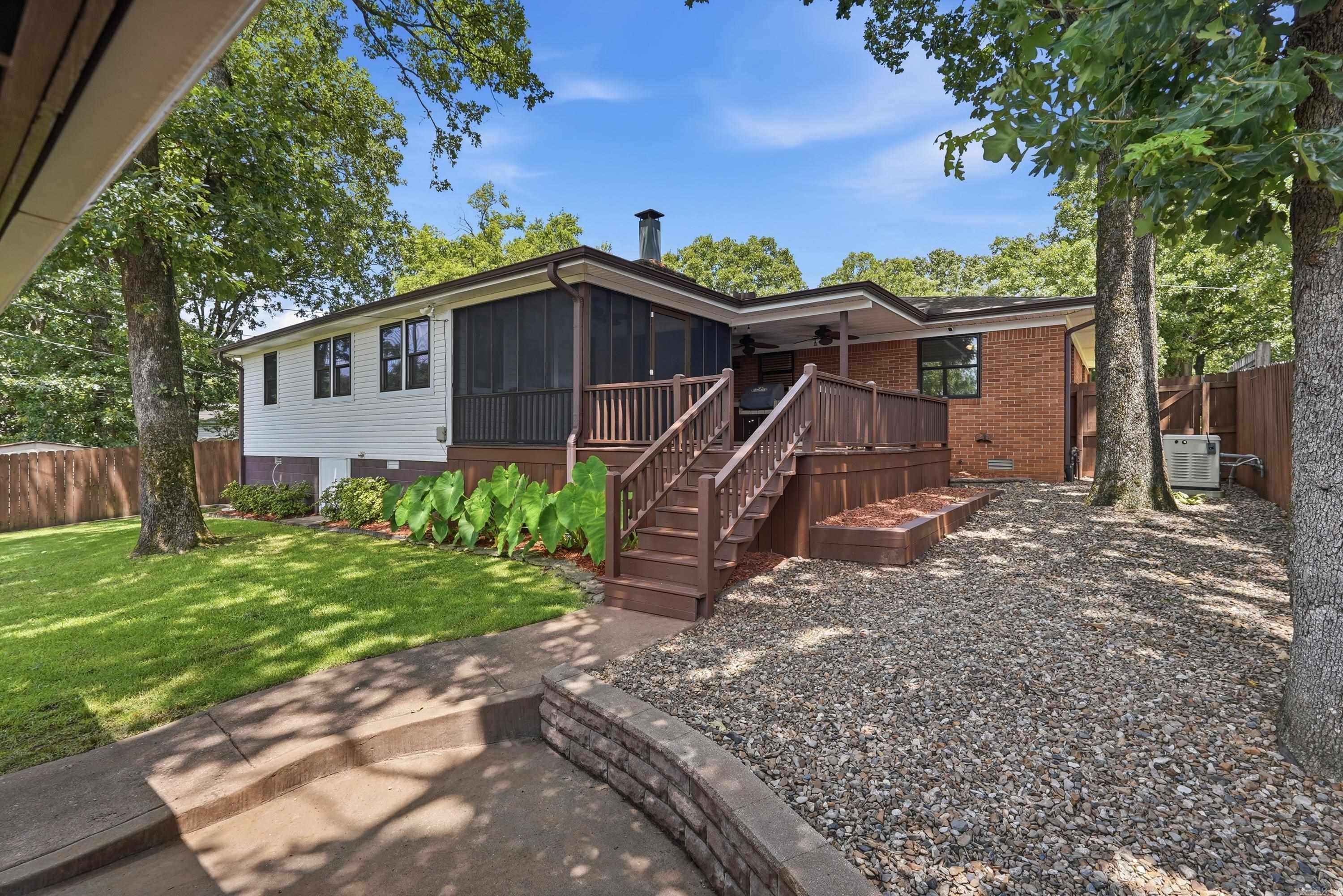 INDIAN HILLS - Residential