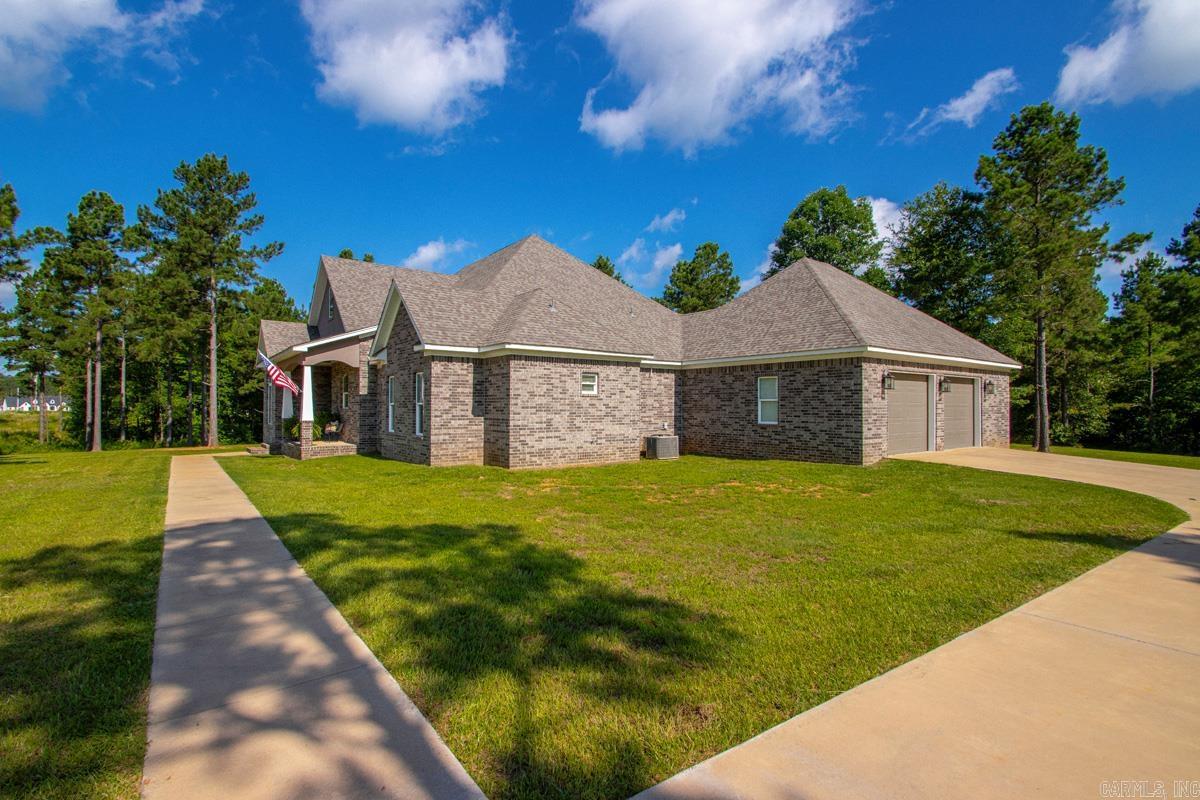 EAGLE RIDGE ESTATES - Residential