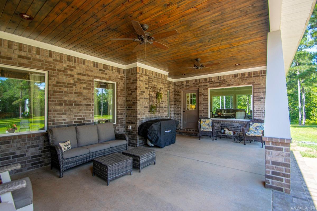 EAGLE RIDGE ESTATES - Residential