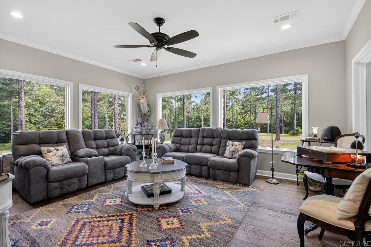 EAGLE RIDGE ESTATES - Residential