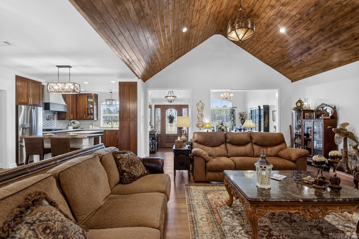 EAGLE RIDGE ESTATES - Residential