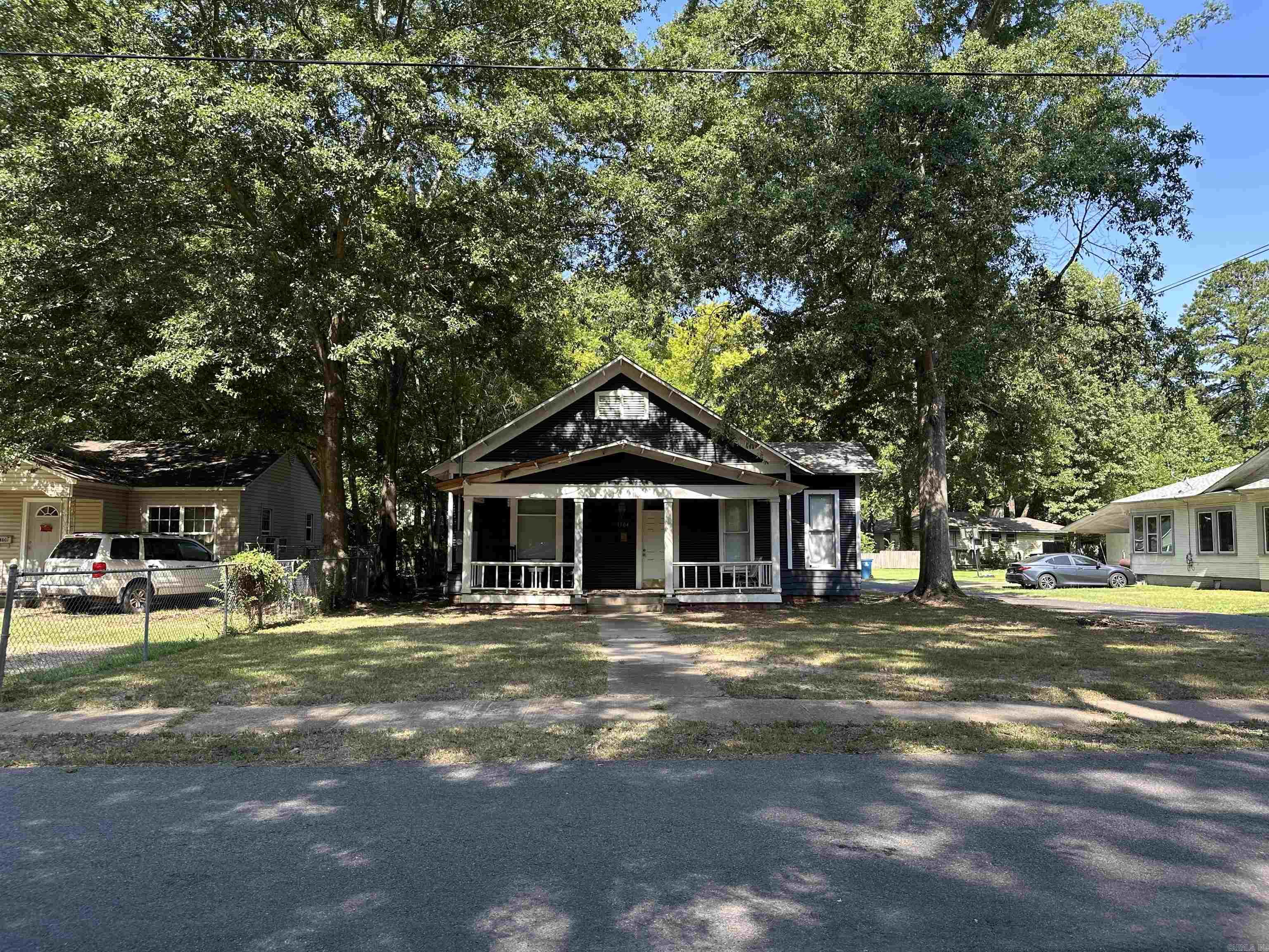 LUND & HILL (ORIGINAL TOWN) - Residential