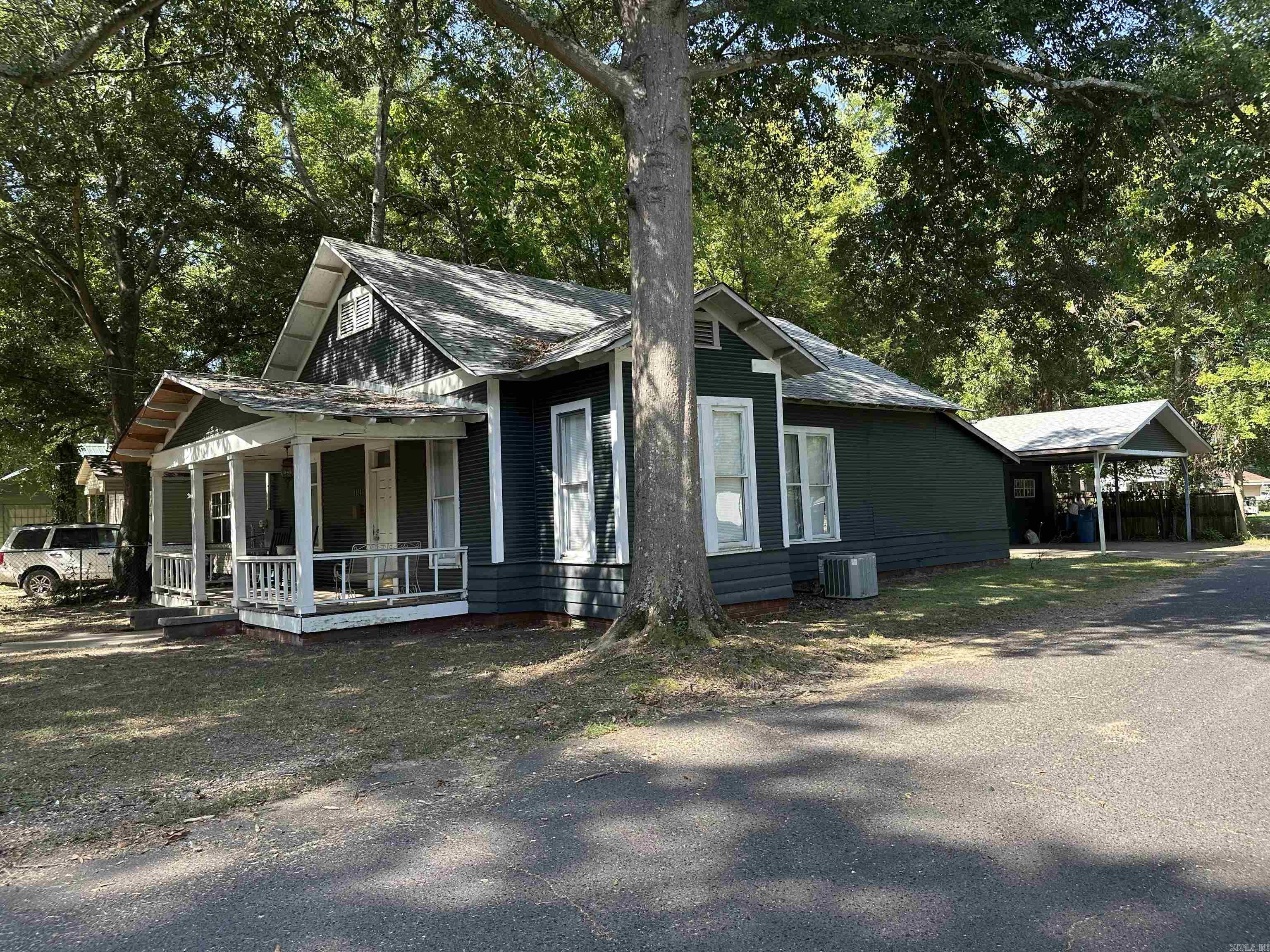 LUND & HILL (ORIGINAL TOWN) - Residential