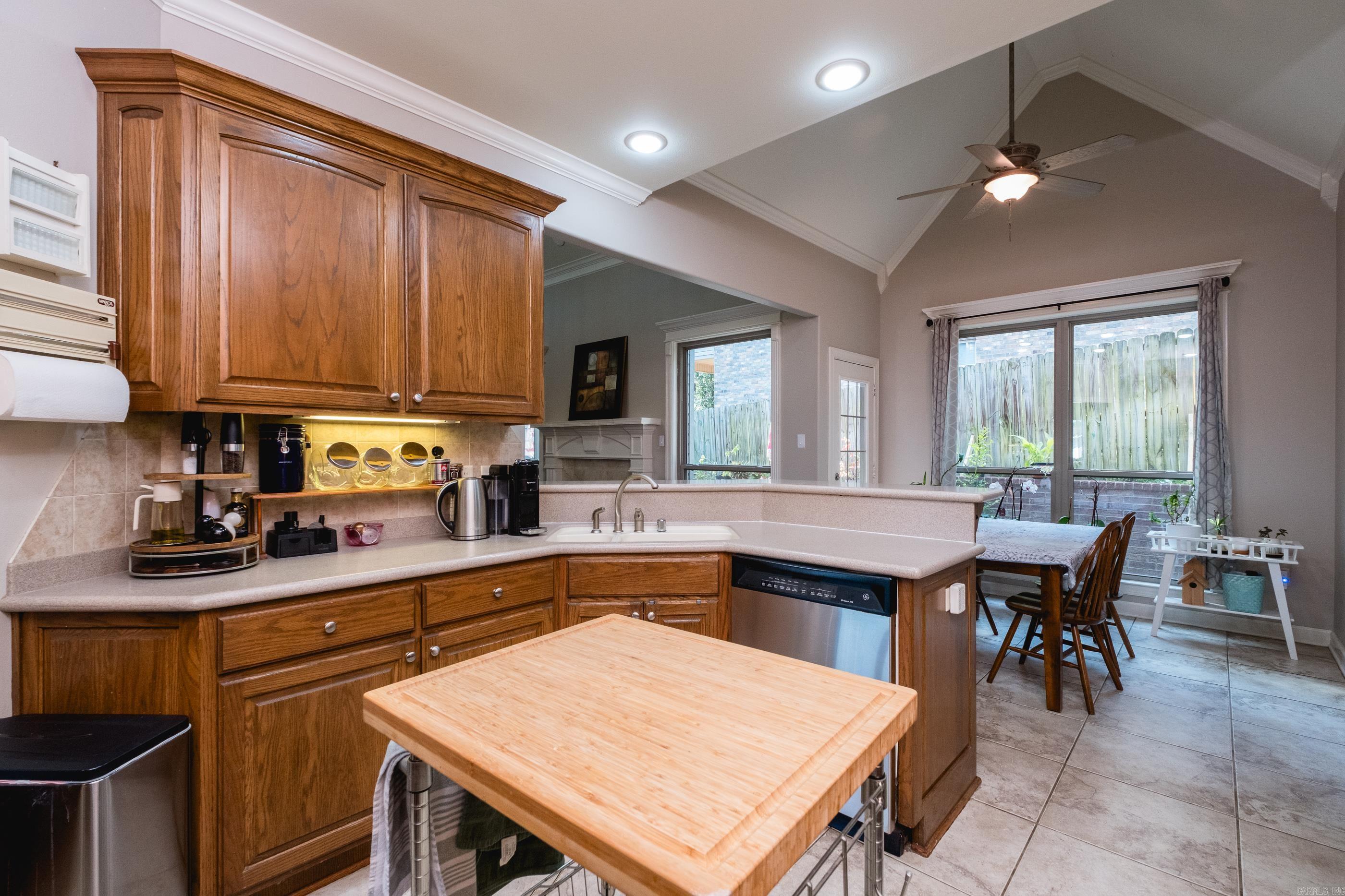 PEBBLE BEACH WOODS ADDN - Residential