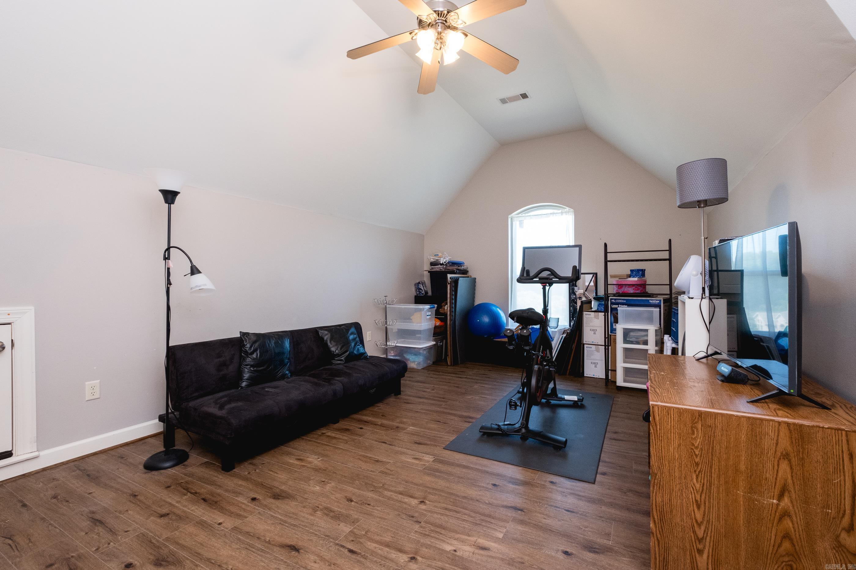 PEBBLE BEACH WOODS ADDN - Residential