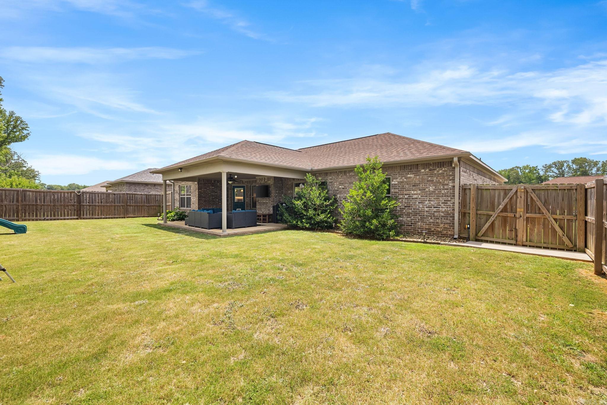 HUNTINGTON PLACE - Residential