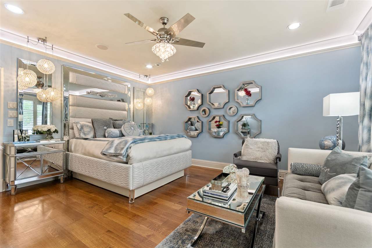CHENAL VALLEY CHENAL CIRCLE - Residential