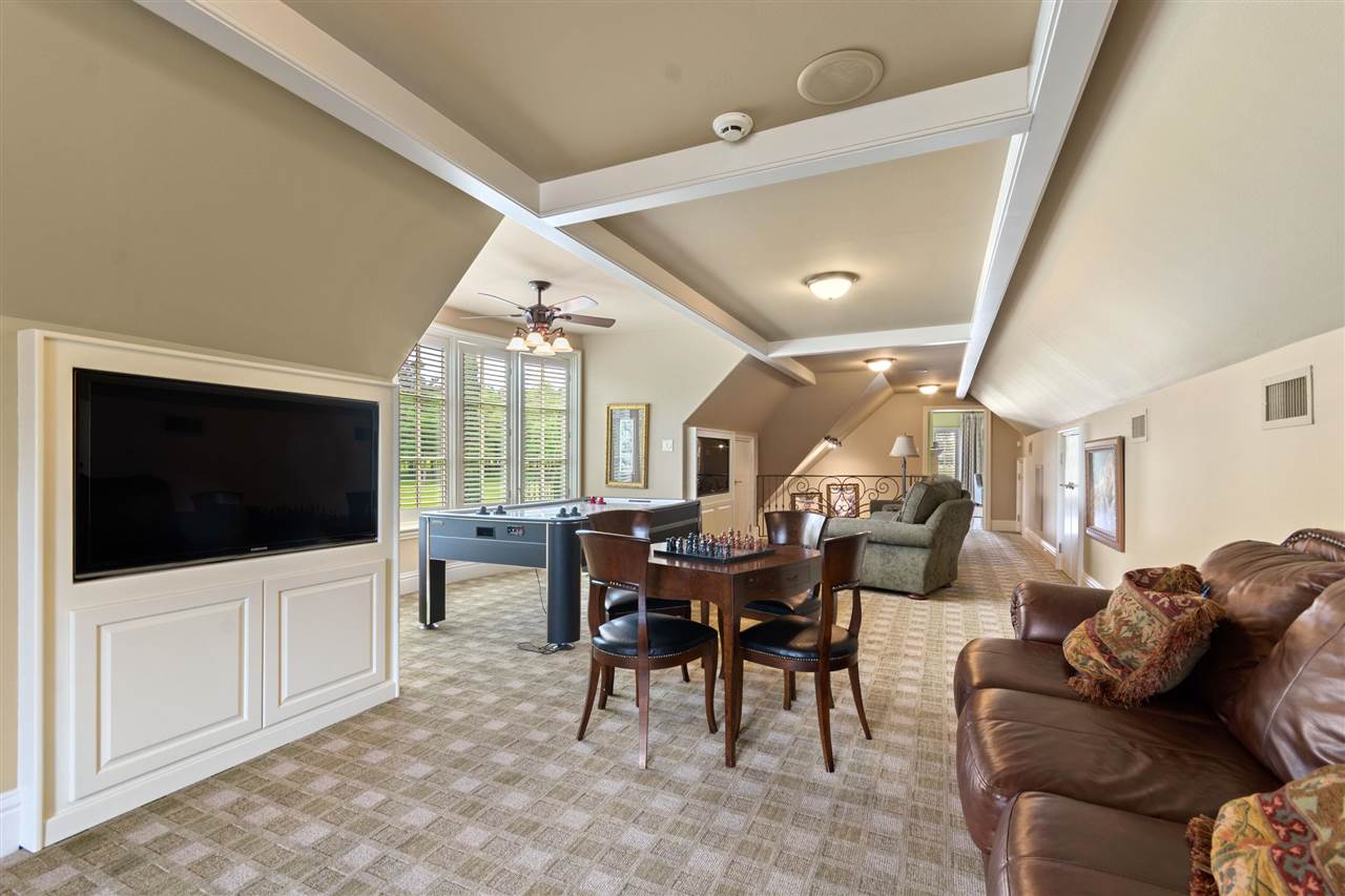 CHENAL VALLEY CHENAL CIRCLE - Residential