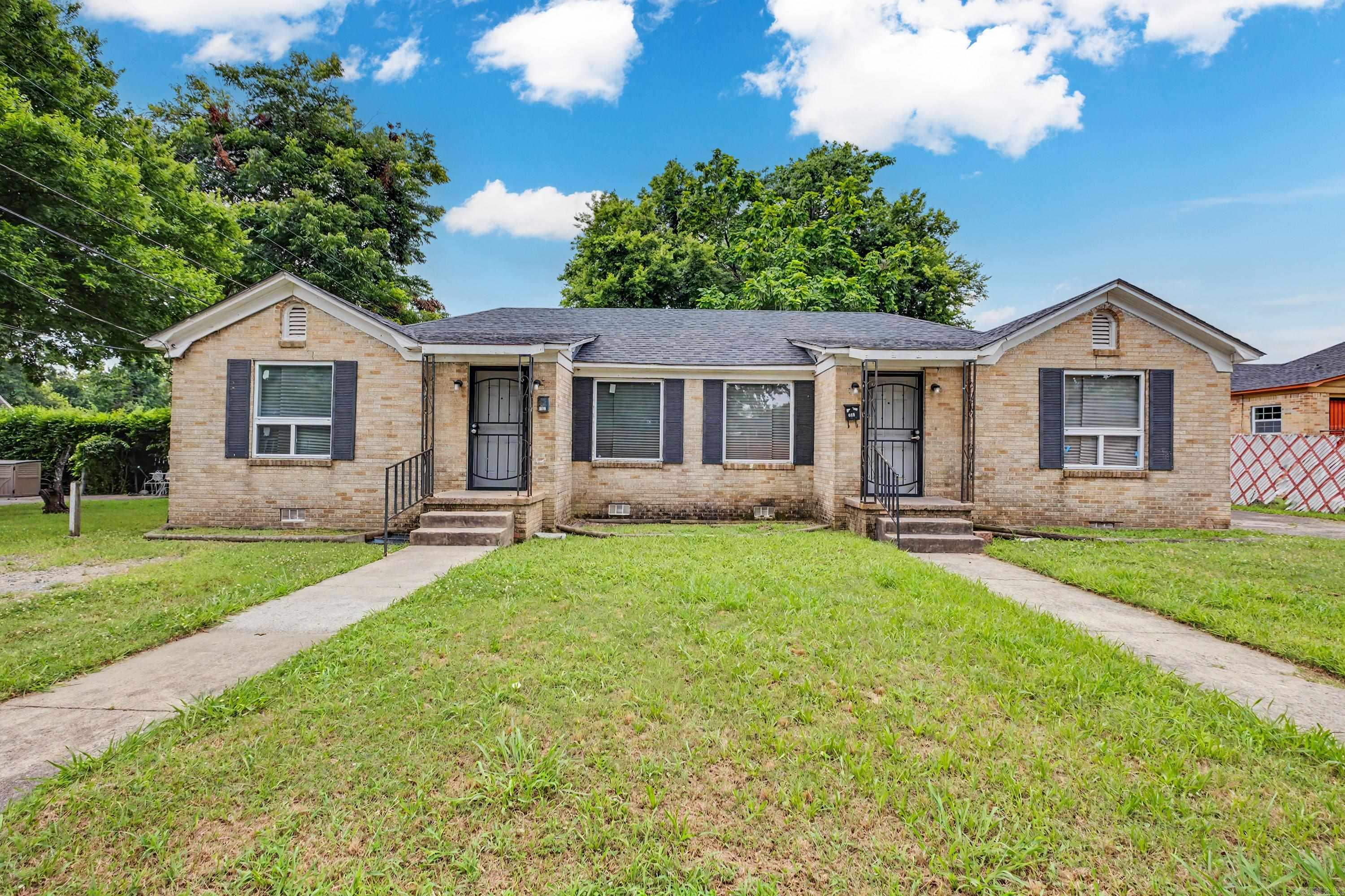 Seller says they received $1150 per month for 815 Wright through HUD and $975 for 813 which was non-subsidized.  Windows have been replaced.