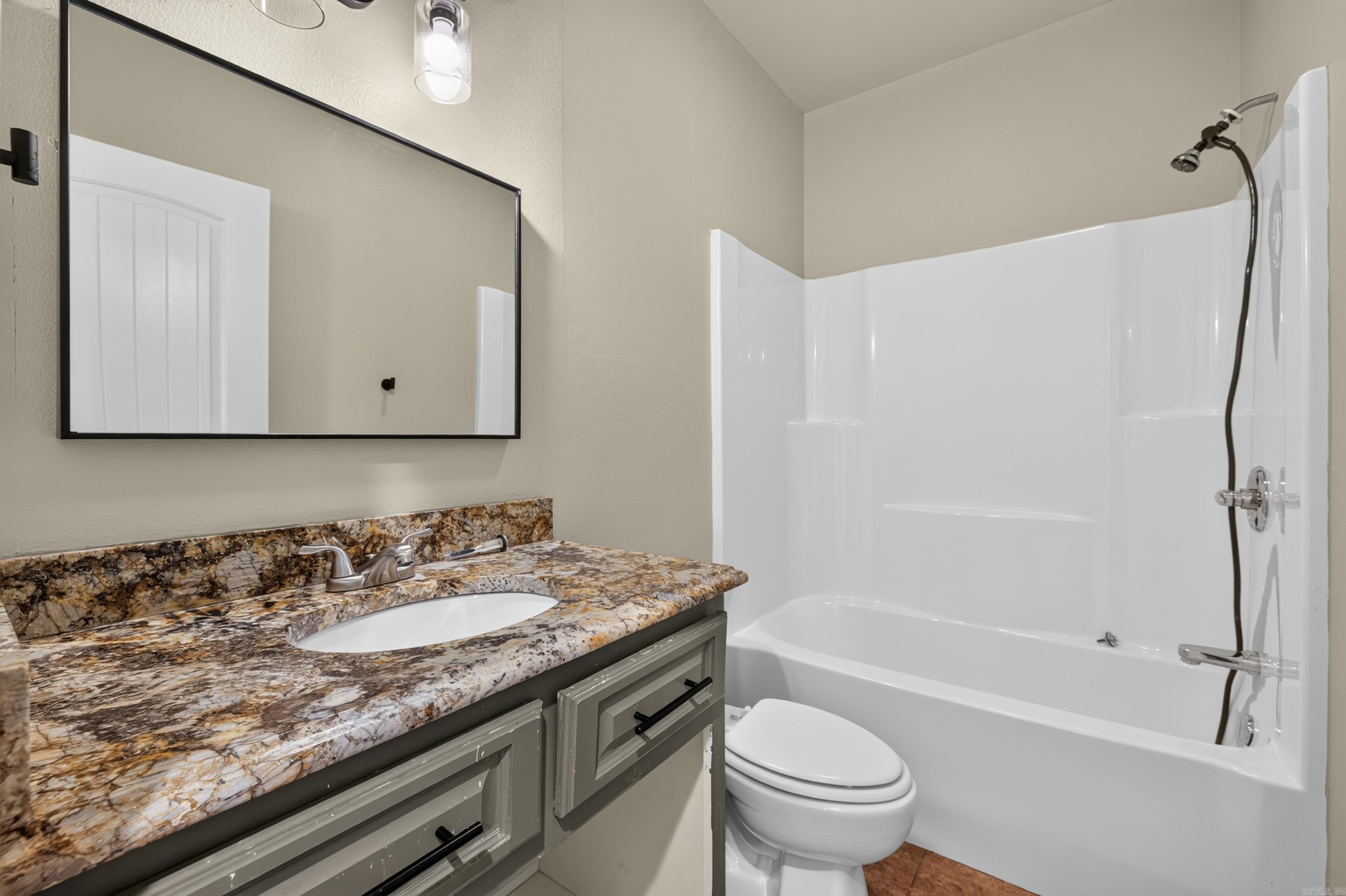 WYNNEWOOD - Residential