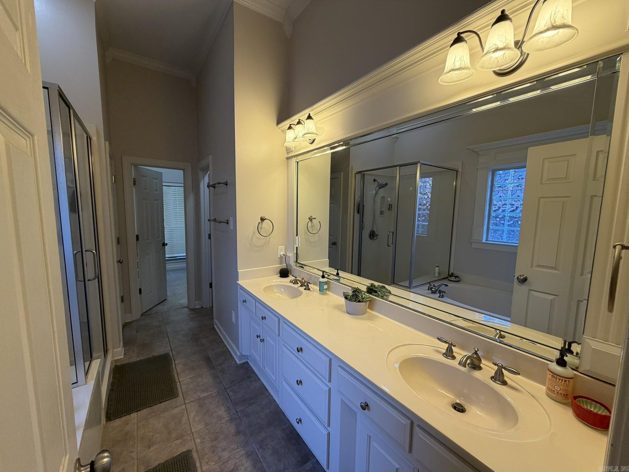 COUNTRY CLUB OF ARK THE - Residential