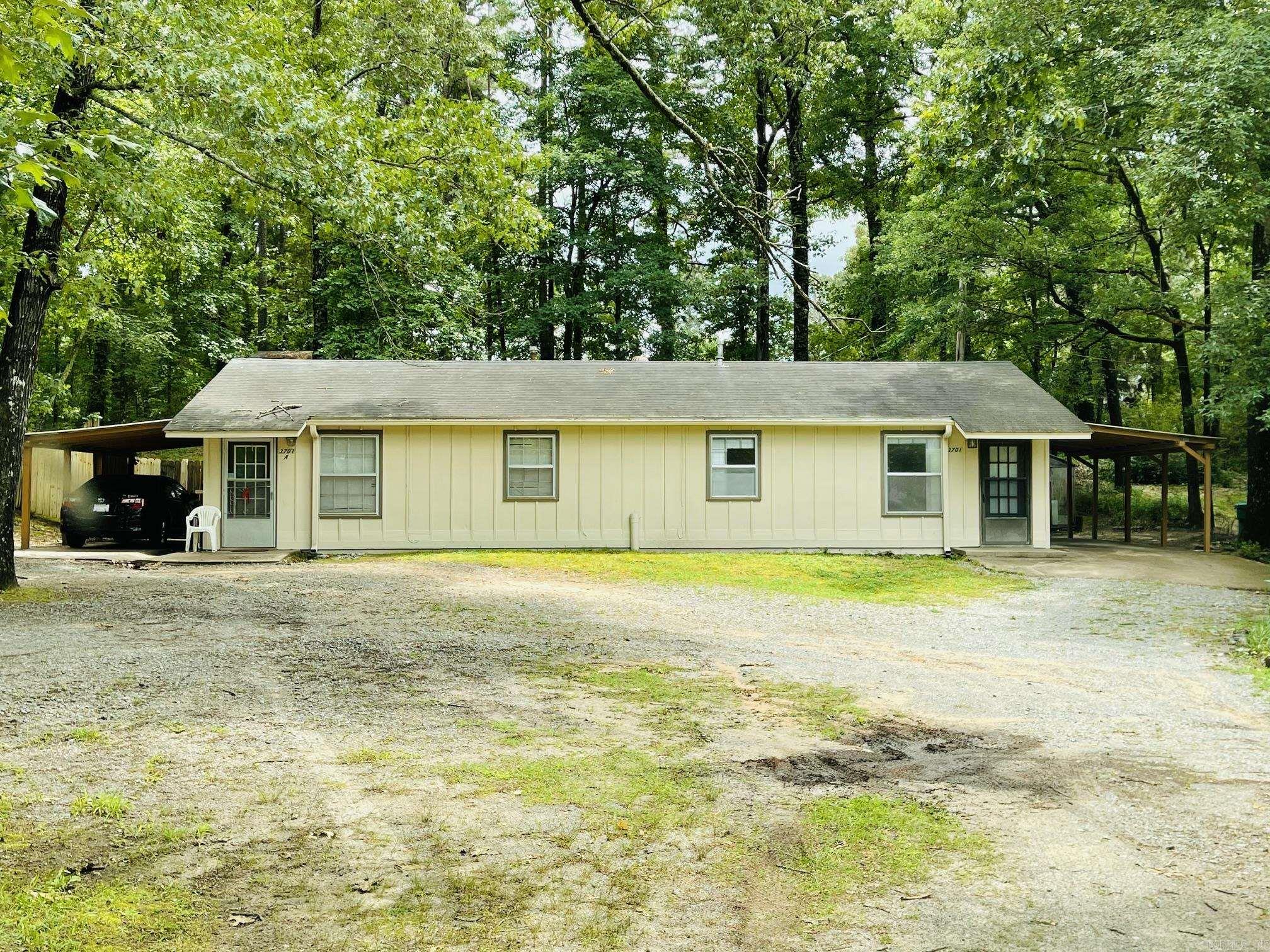 Good investment opportunity! 2 bedrooms, 1 full bath in each unit.  Central air and gas heat.