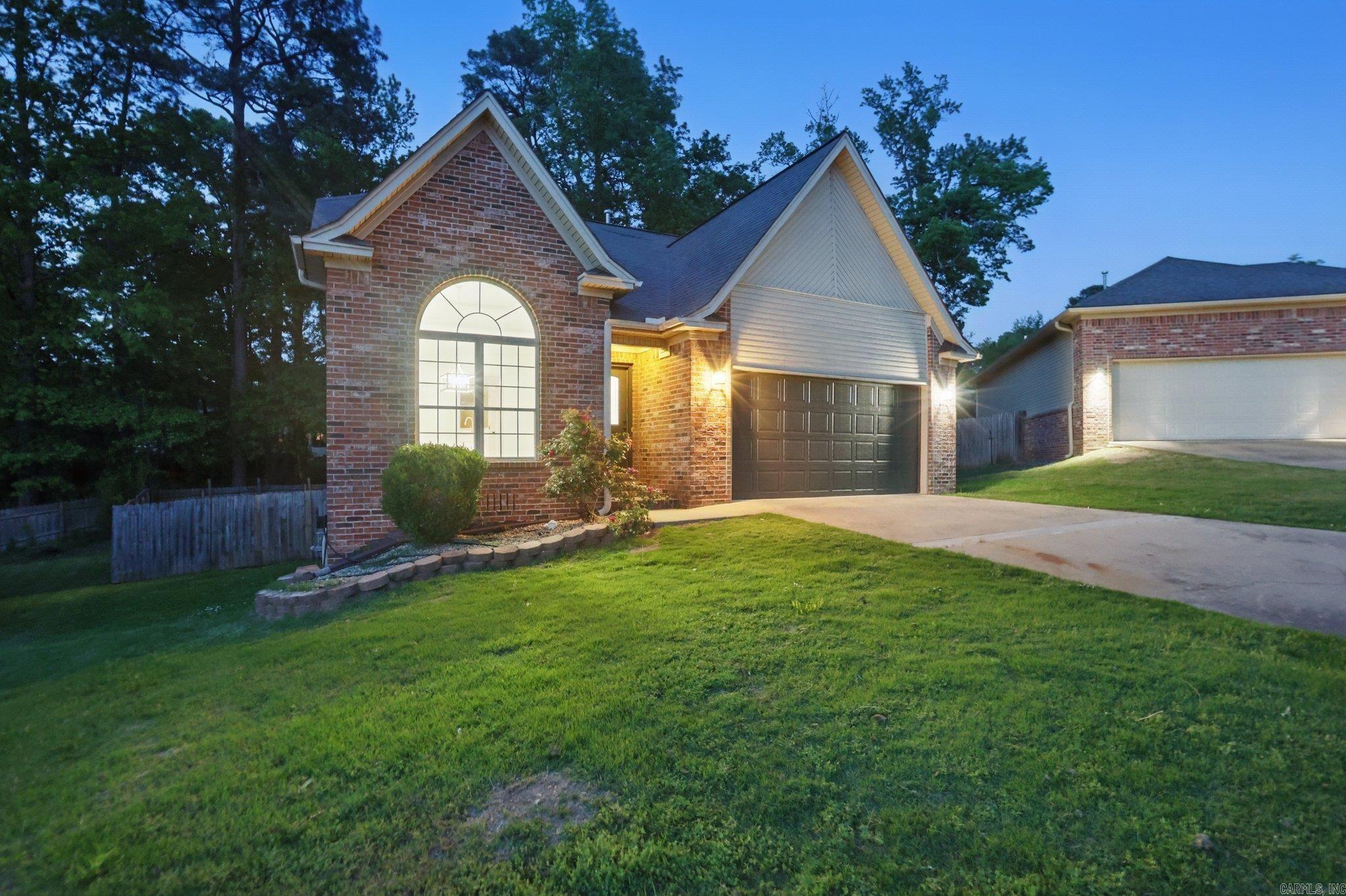 OAKTREE PLACE - Residential