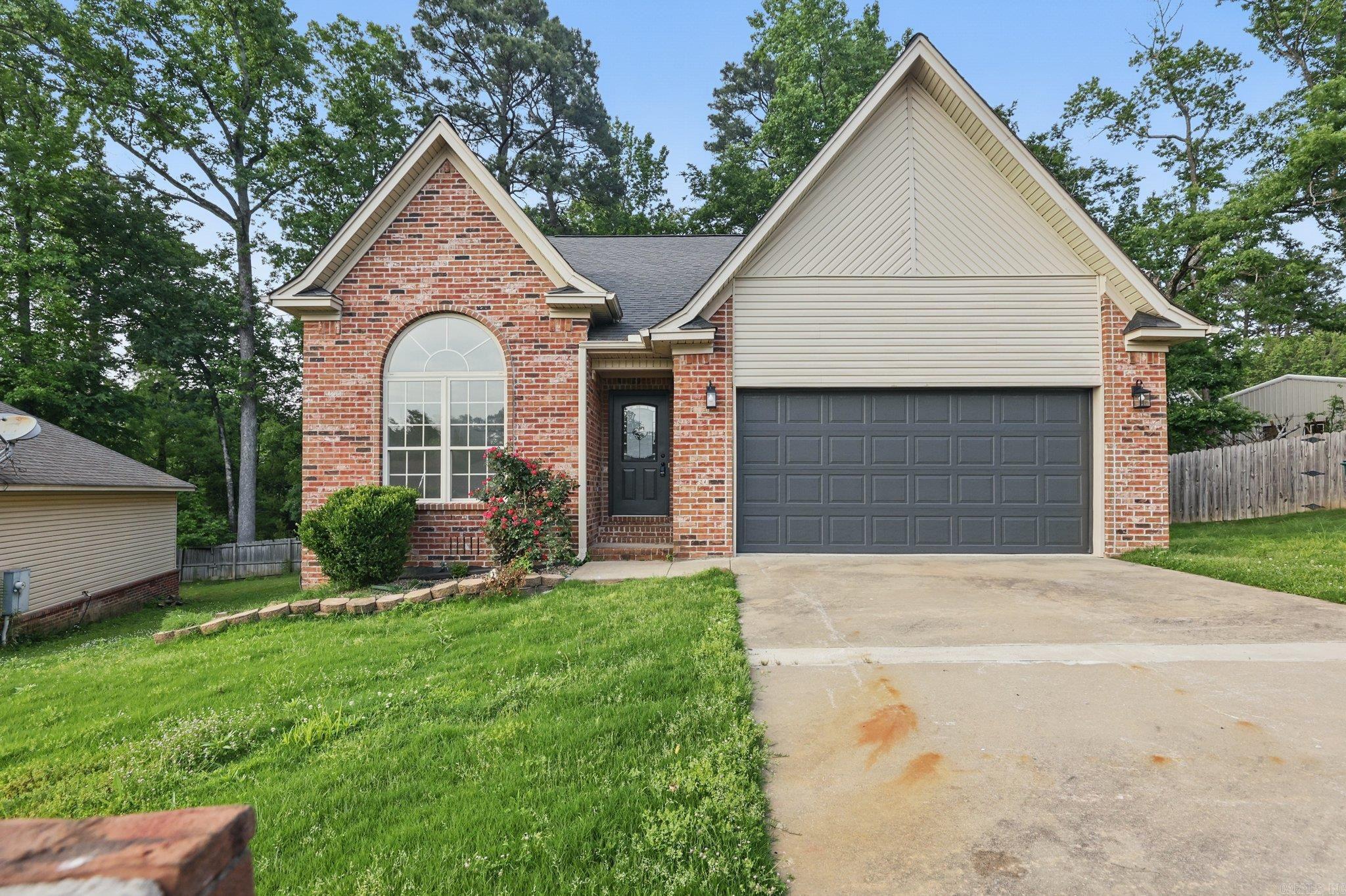 OAKTREE PLACE - Residential
