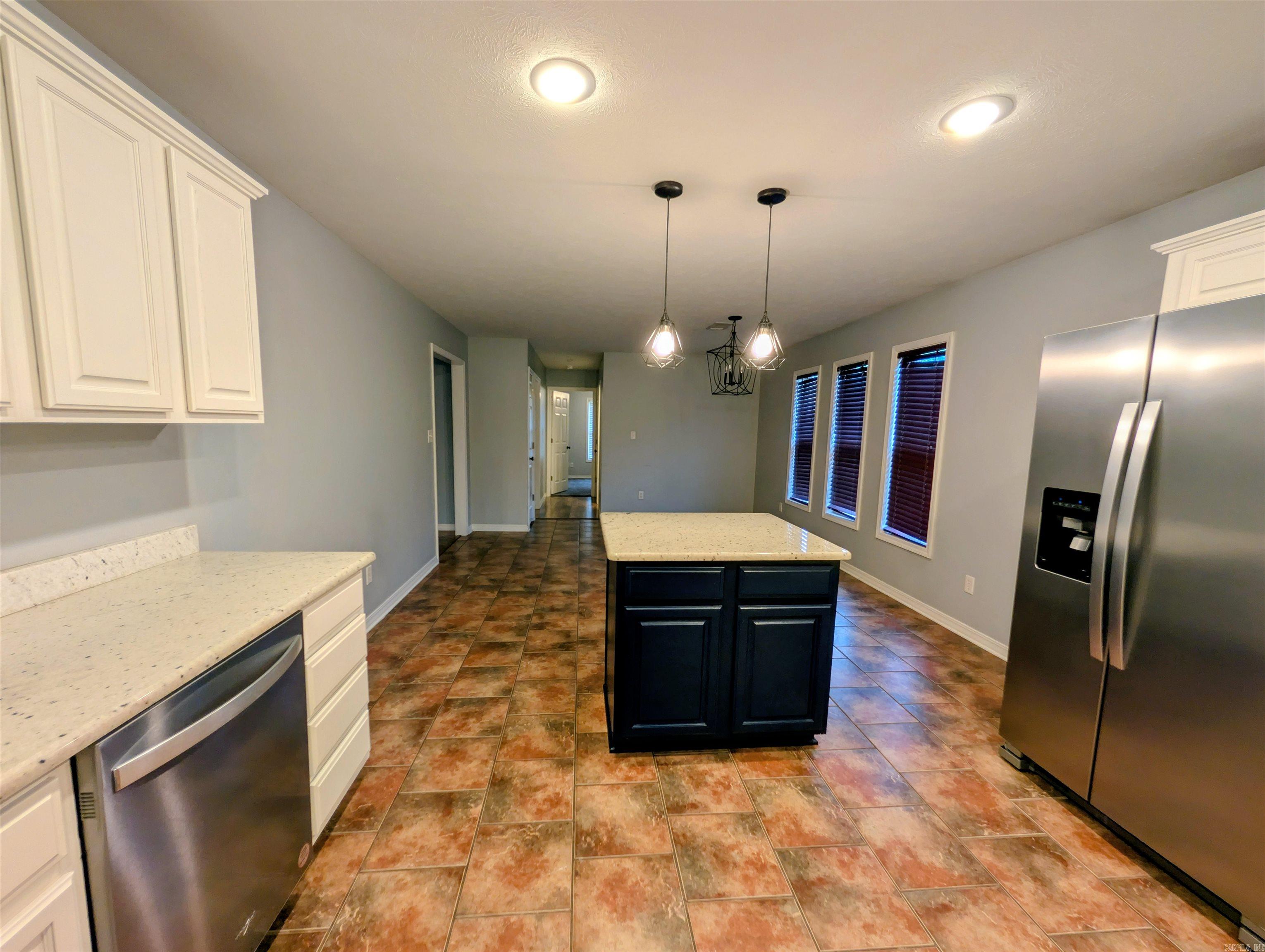 SKYLINE MEADOWS - Residential