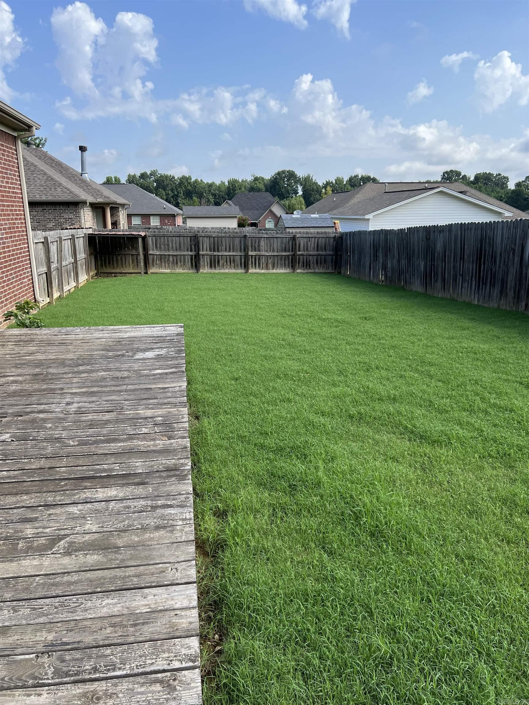 SKYLINE MEADOWS - Residential