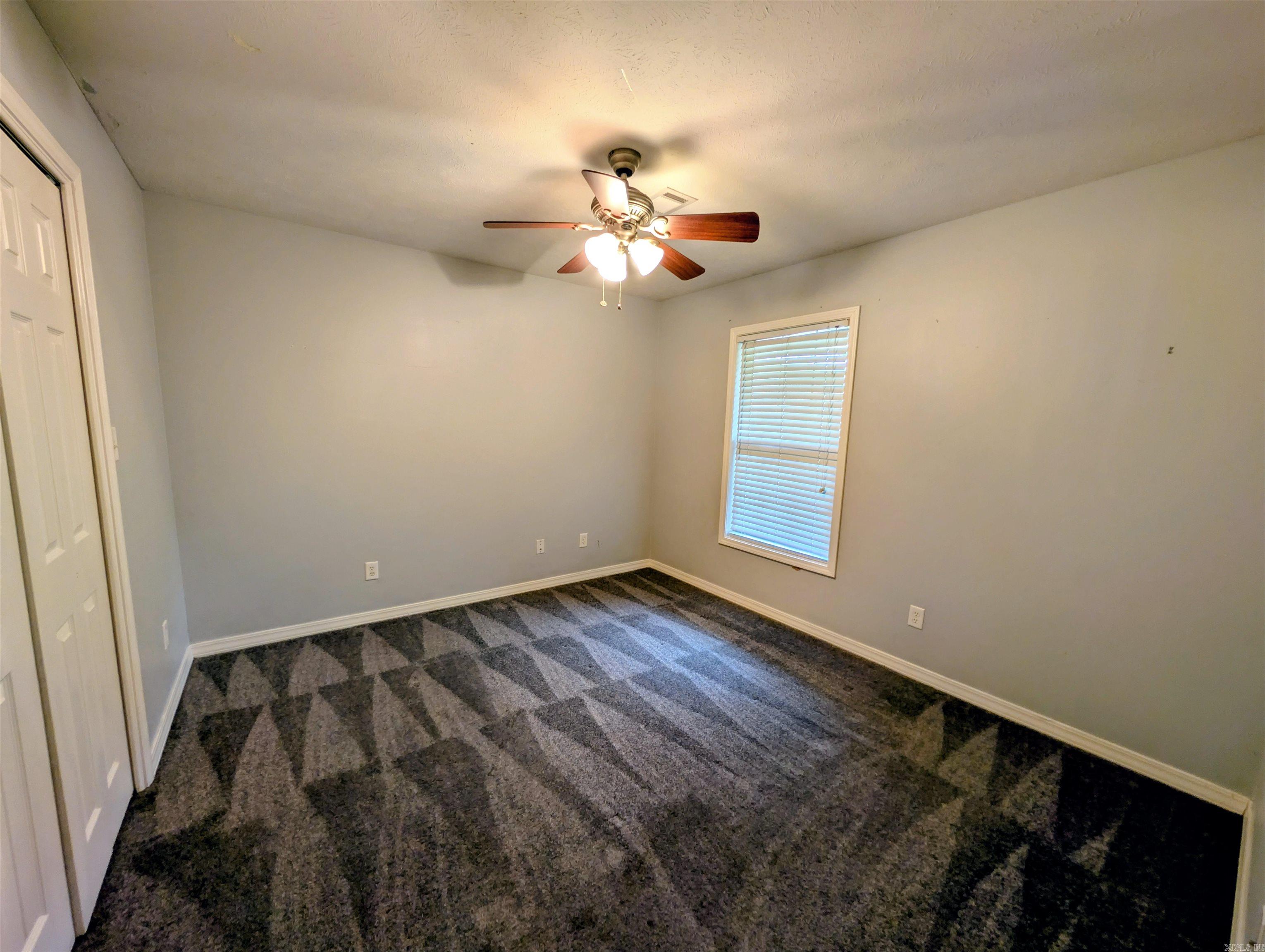 SKYLINE MEADOWS - Residential