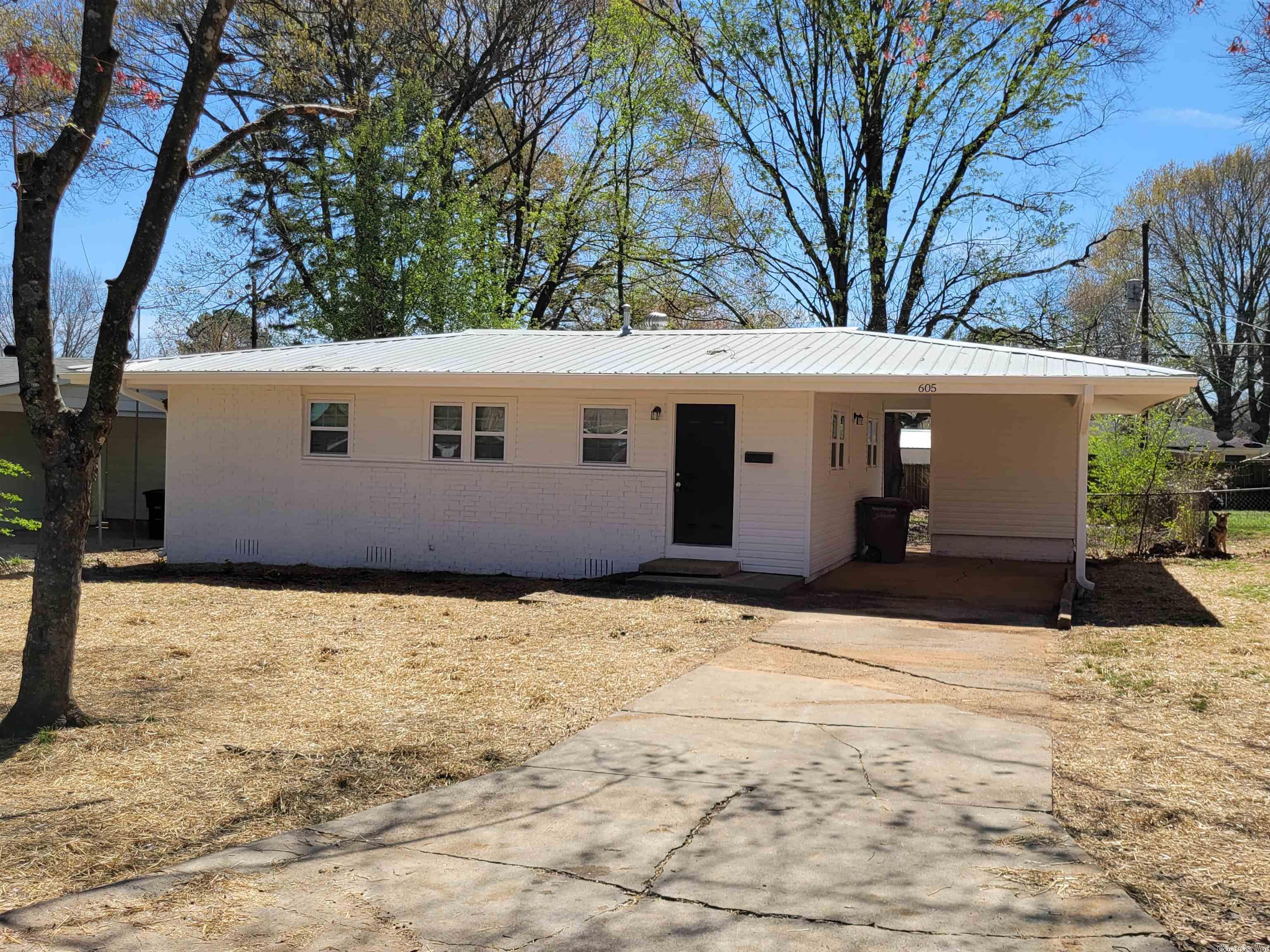 Oak View - Residential Lease