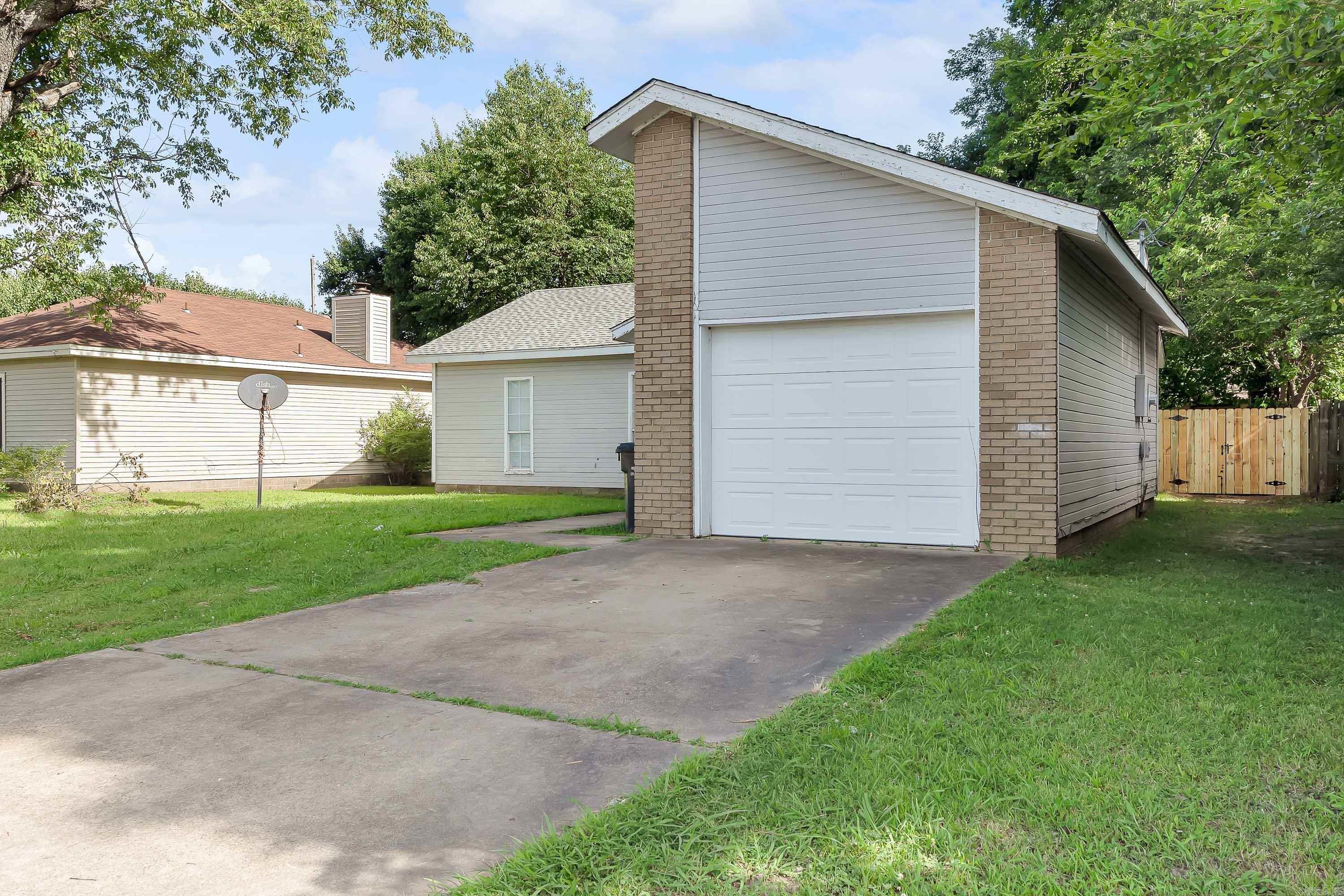MEADOW BROOK ADDN - Residential