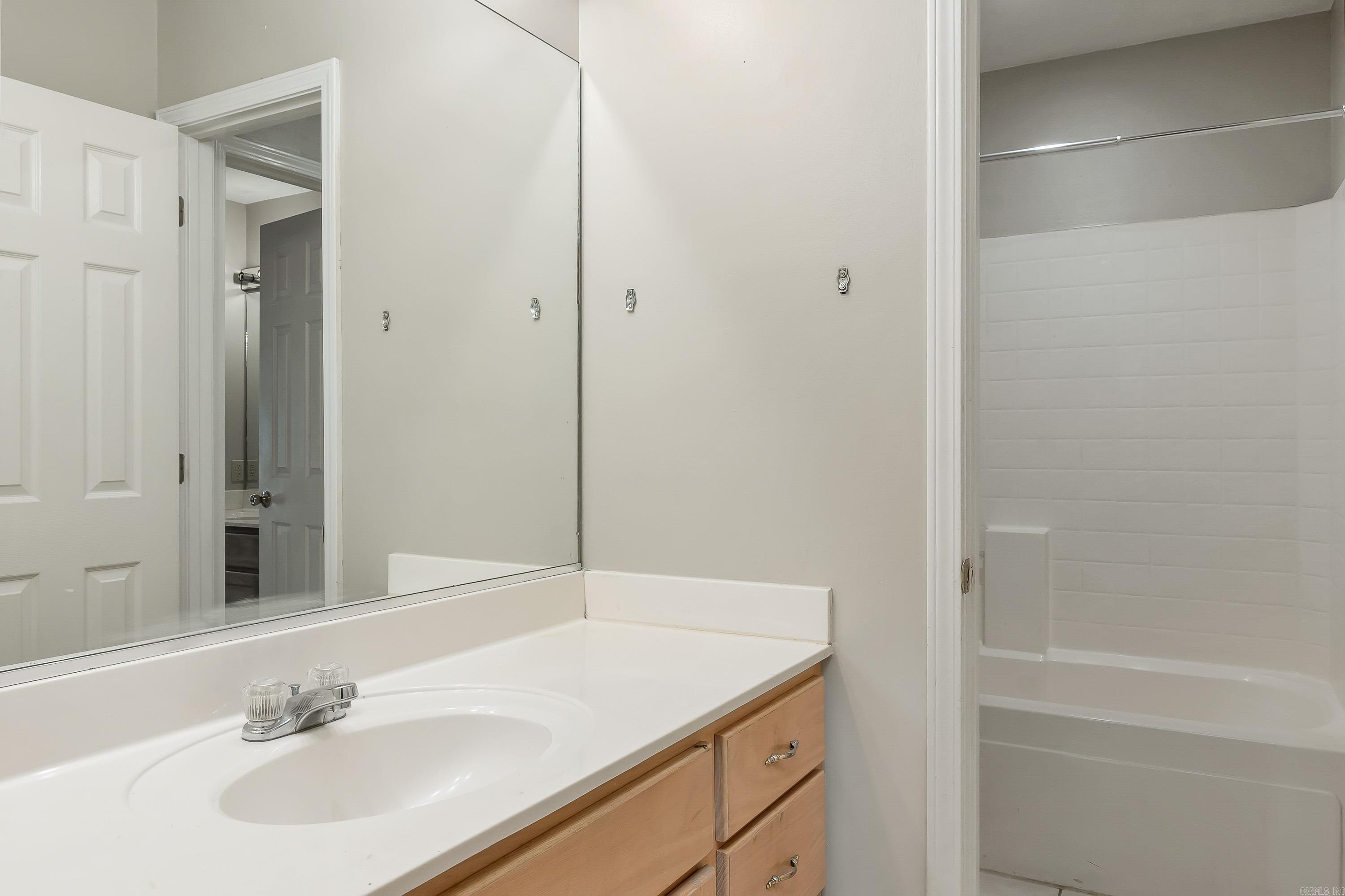 MEADOW BROOK ADDN - Residential