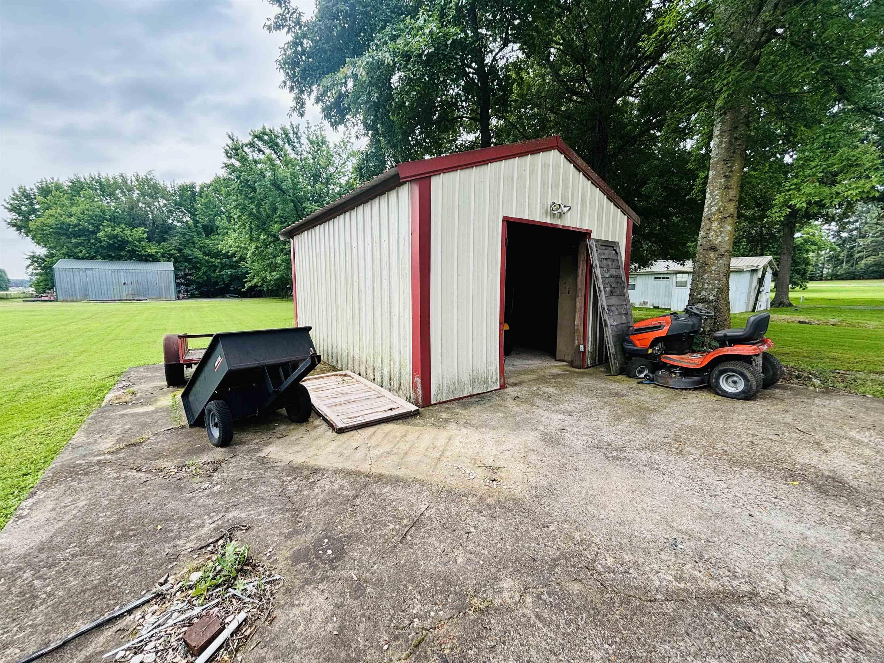 BALD KNOB OUTLOTS - Residential