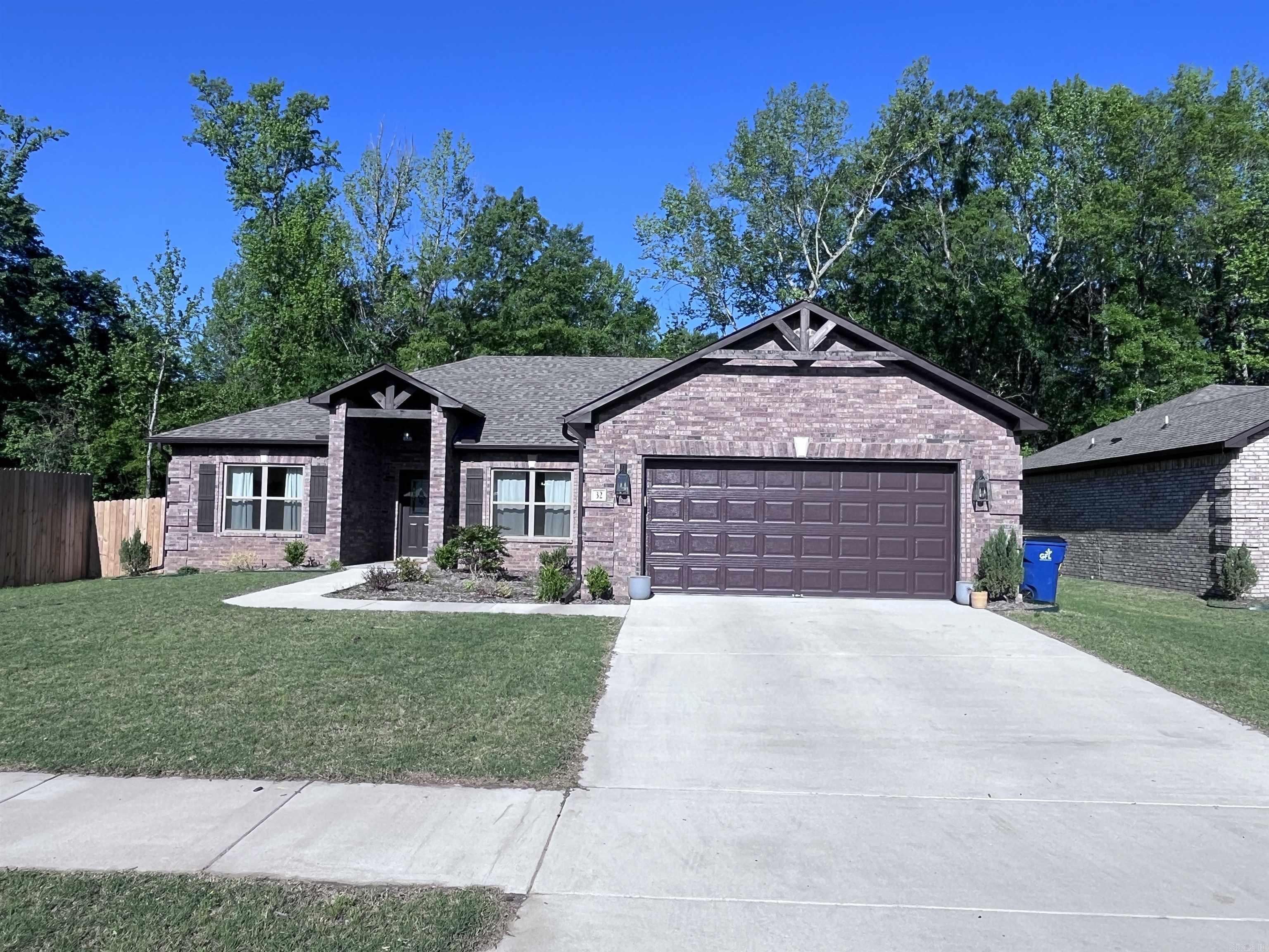 Gorgeous new construction home in the Cabot School District. This house has it all! 3 bedrooms, 2 bathrooms, high ceilings, decorative beams, fireplace, laminate and tile flooring, modern fixtures, granite countertops, soaker tub, walk in closet, dual vanity, oversized laundry room, large covered back patio, 2 car garage and so much more. This home is a rare rental and will not be on the market long! **Edge Realty is proud to offer deposit-free living to qualified renters through Obligo! We understand that moving costs can add up, so we want to extend financial flexibility to our residents. Learn more about deposit-free living with Obligo at myobligo.com.
