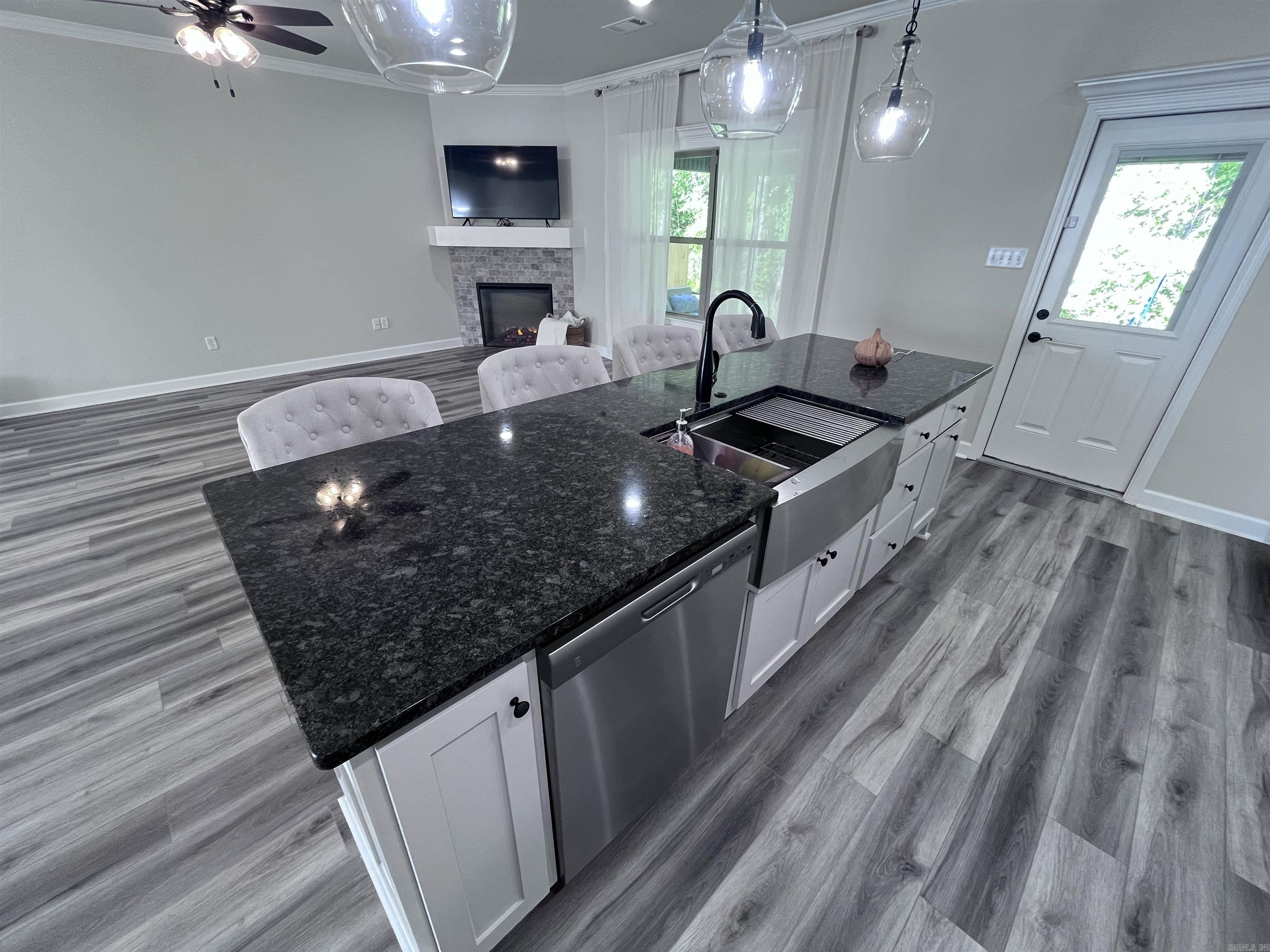 AUTUMN BROOKE - Residential Lease