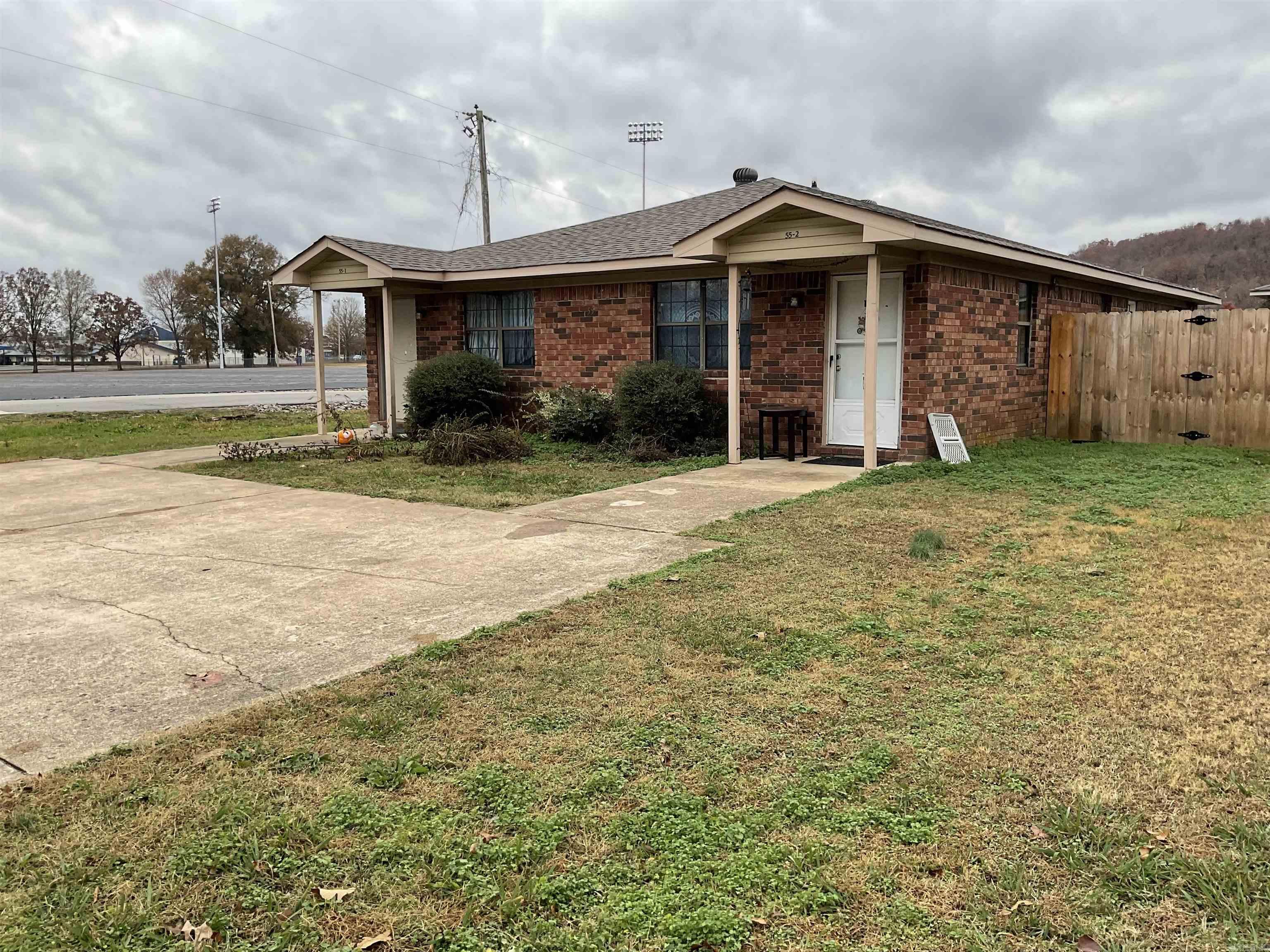 INVESTMENT OPPORTUNITY !!!!  GREAT LOCATION right behind the High School in Greenbrier close to everything . must give at least 24 hour notice to see duplexes No sign in yards . I must be present during all showings of property