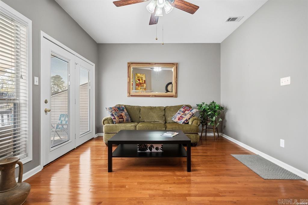 BAYSHORE TOWNHOMES - Residential