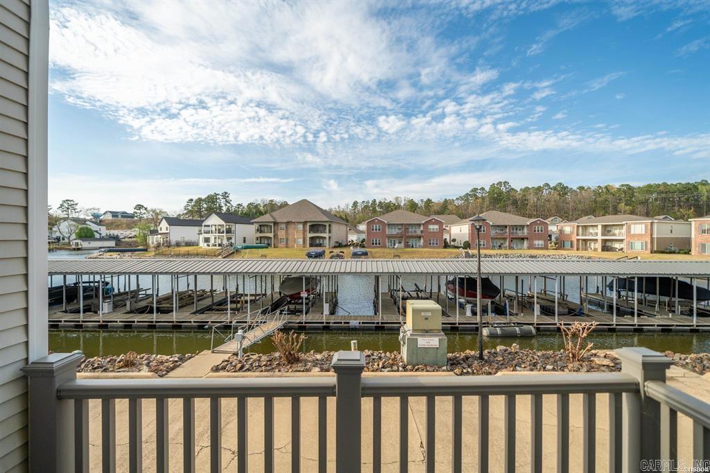 BAYSHORE TOWNHOMES - Residential