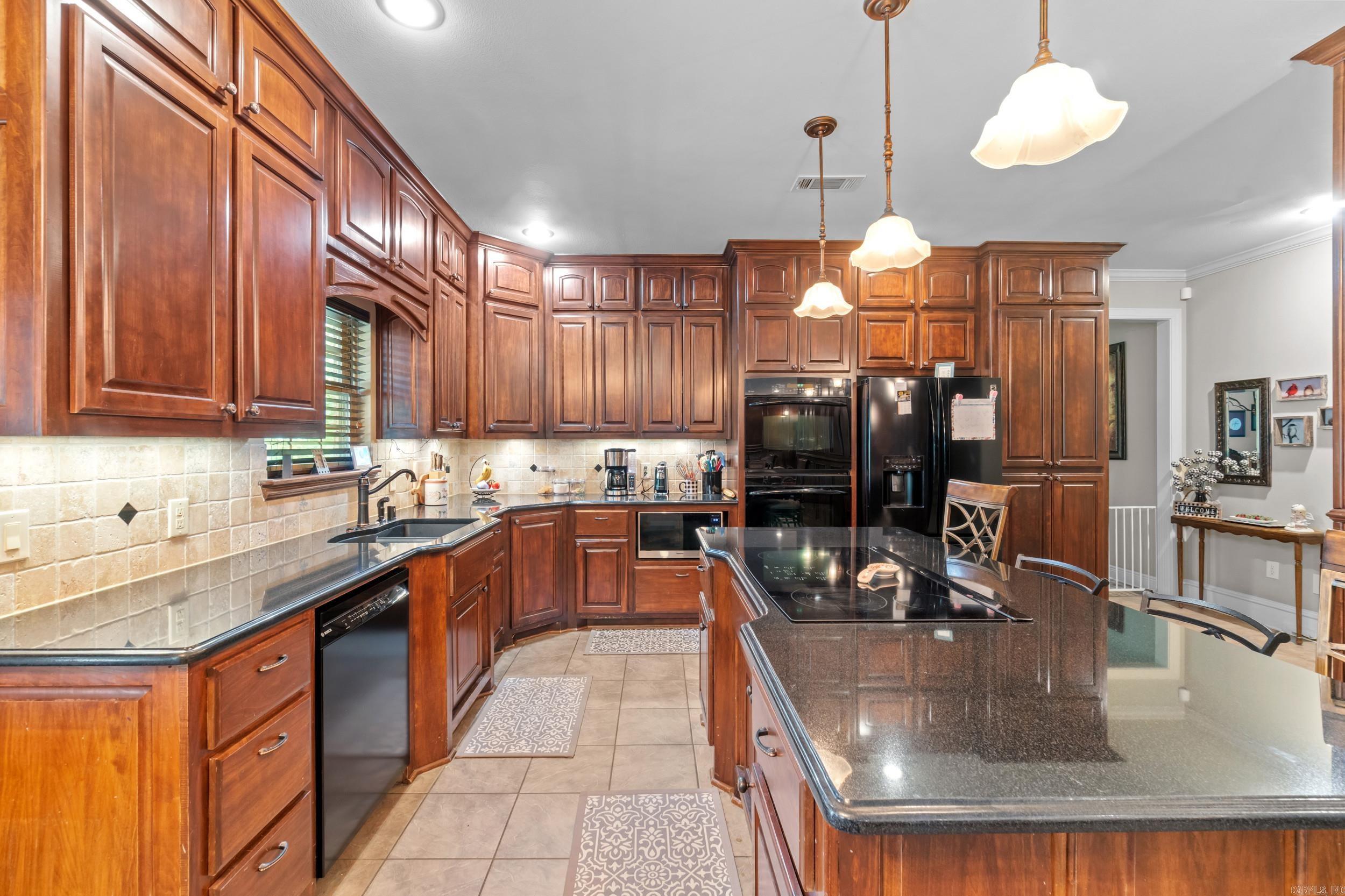 HURRICANE LAKE VILLA ESTATES - Residential