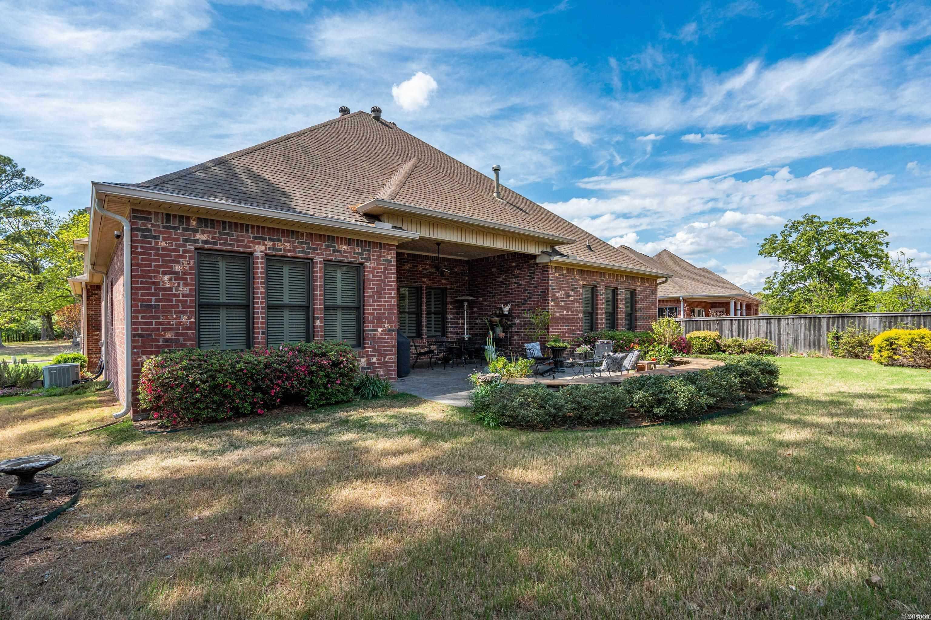 ARLINGTON PARK - Residential