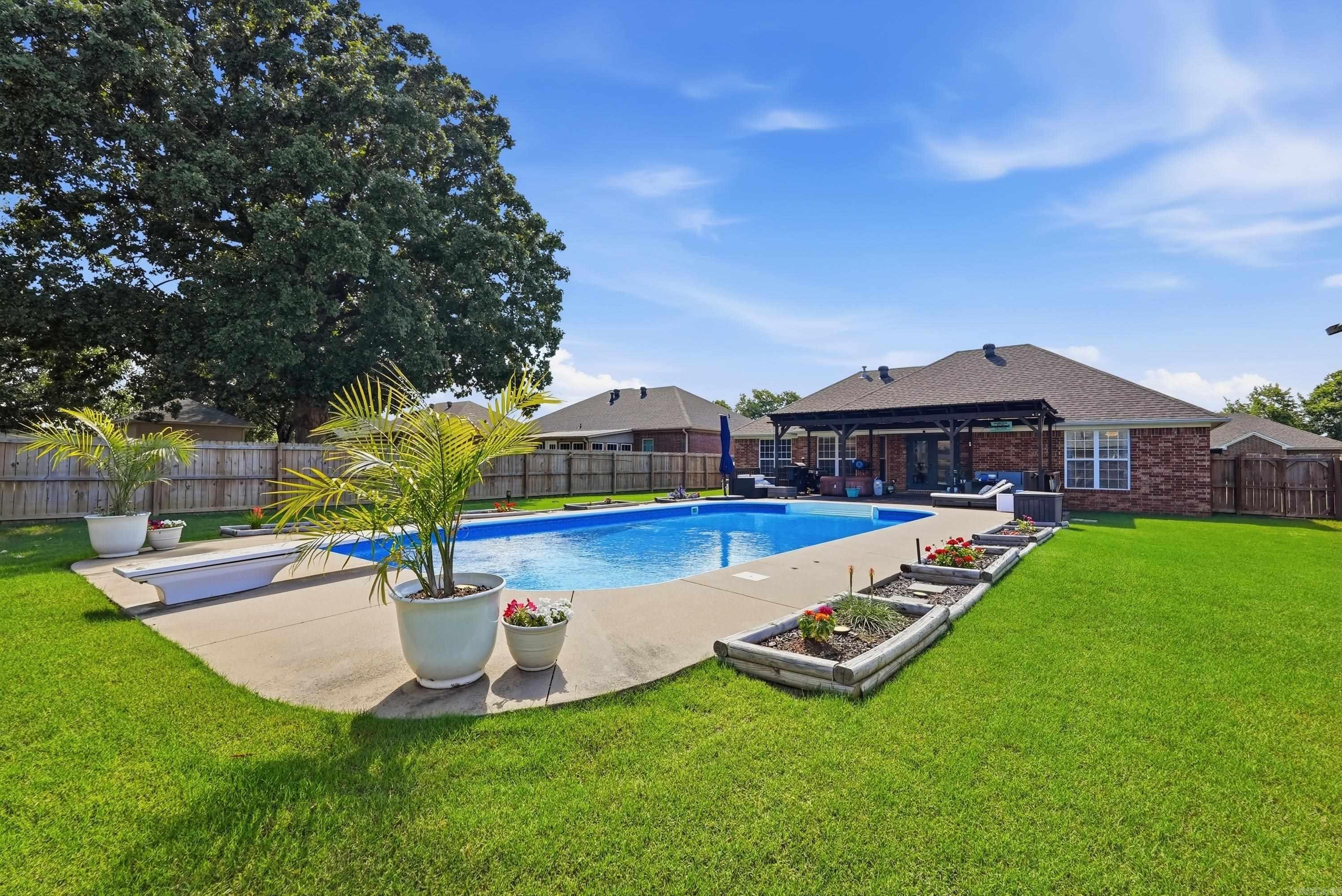 SPRING VALLEY - Residential