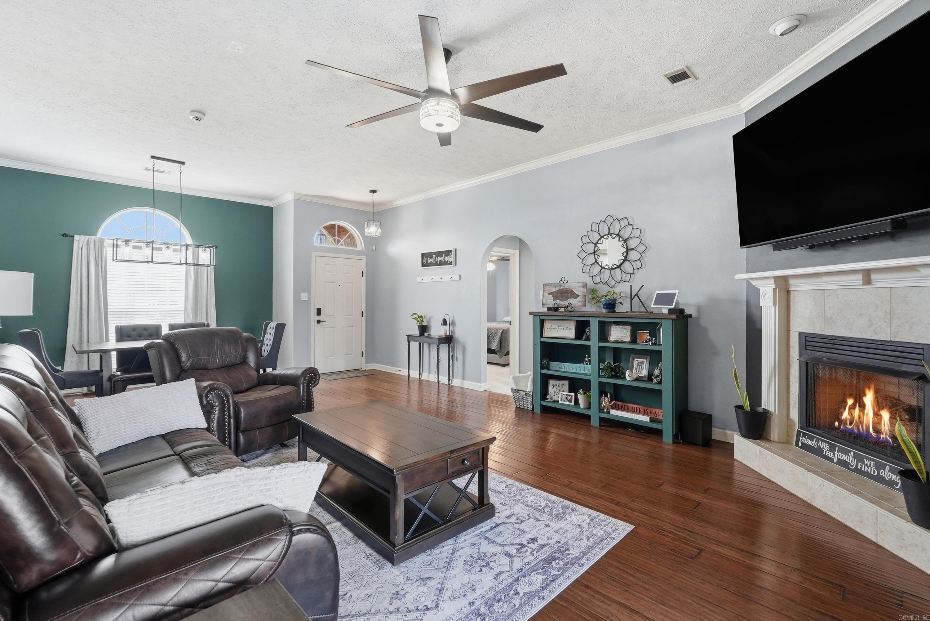 SPRING VALLEY - Residential