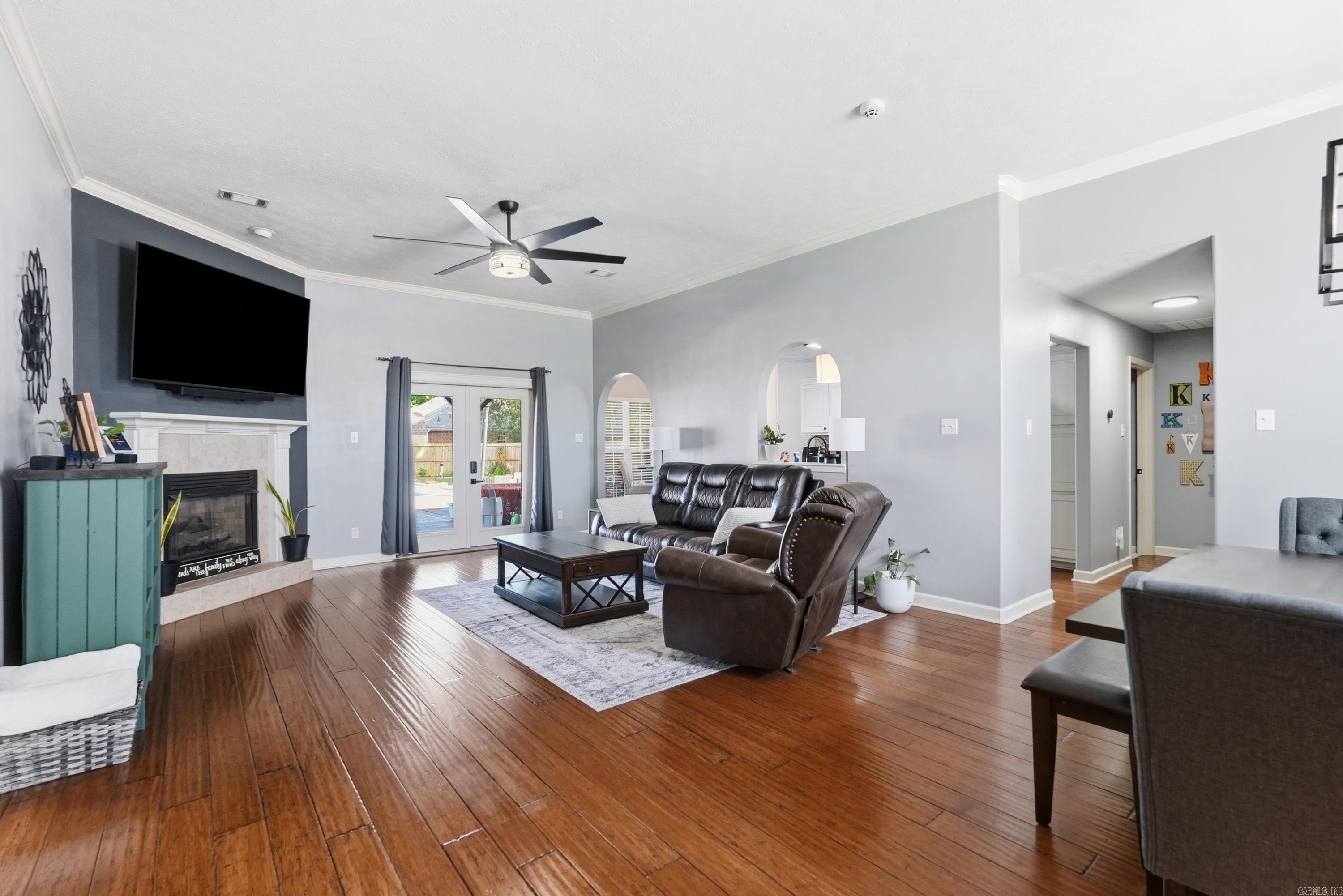 SPRING VALLEY - Residential