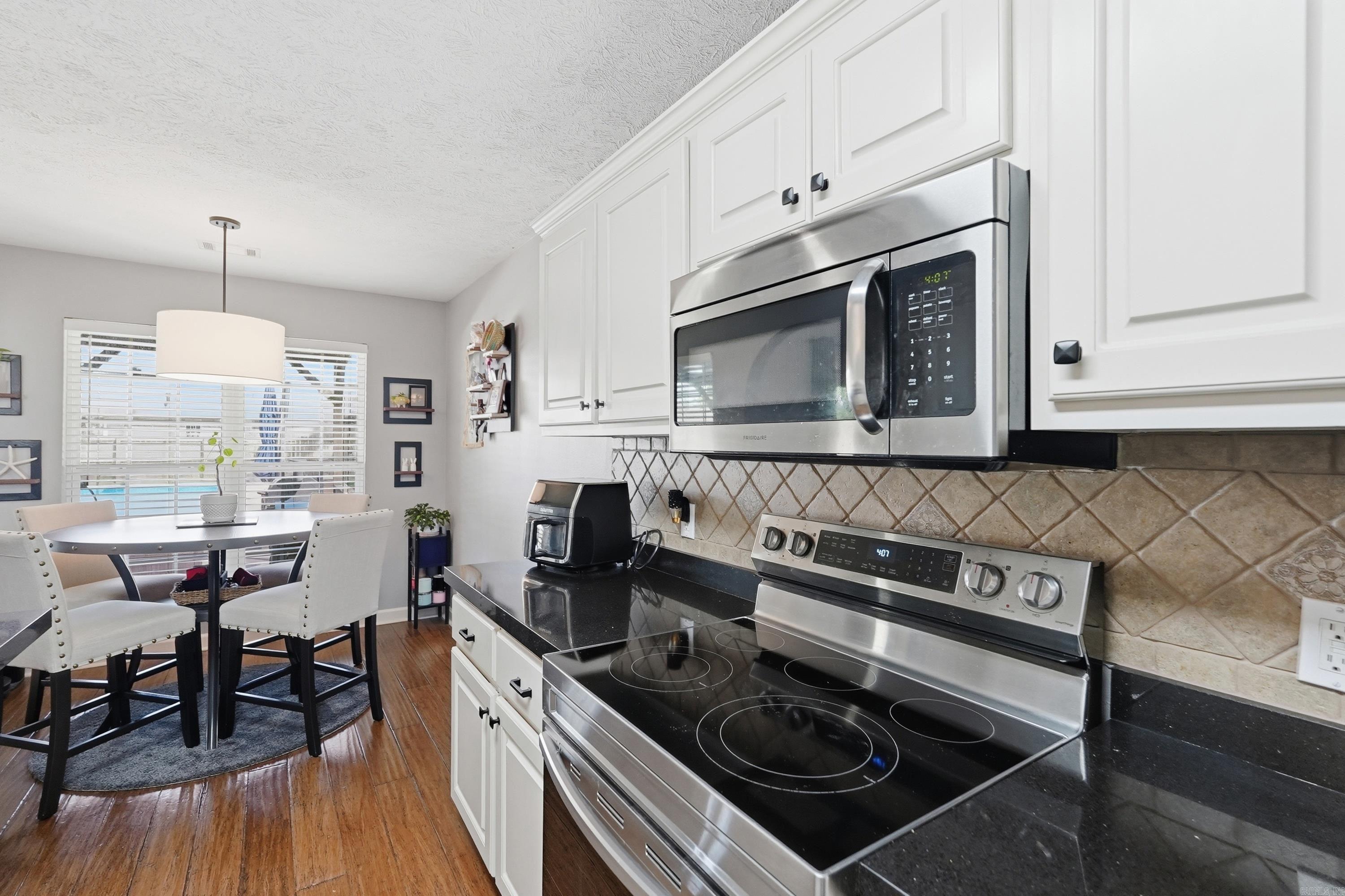 SPRING VALLEY - Residential
